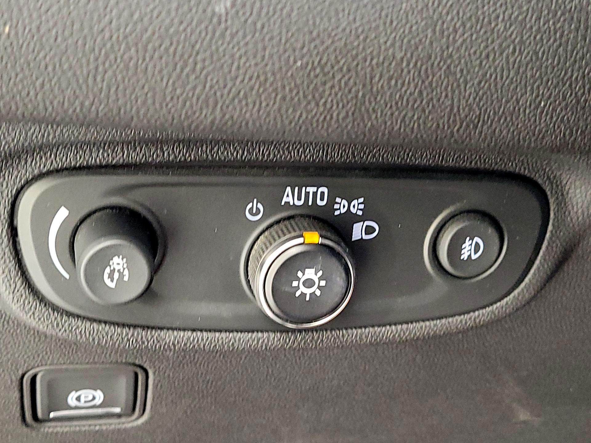 Thumbnail: 2020 GMC Terrain - 13