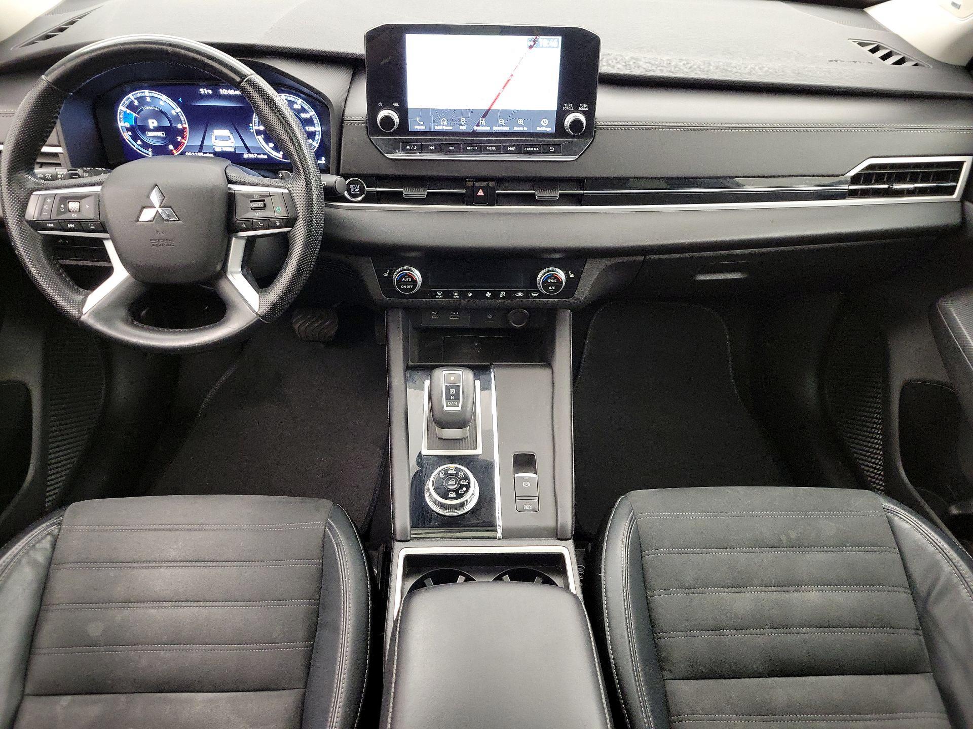 Thumbnail: 2022 Mitsubishi Outlander - 9