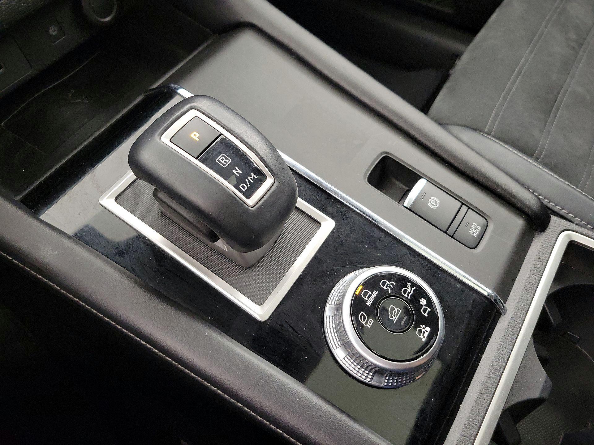 Thumbnail: 2022 Mitsubishi Outlander - 18