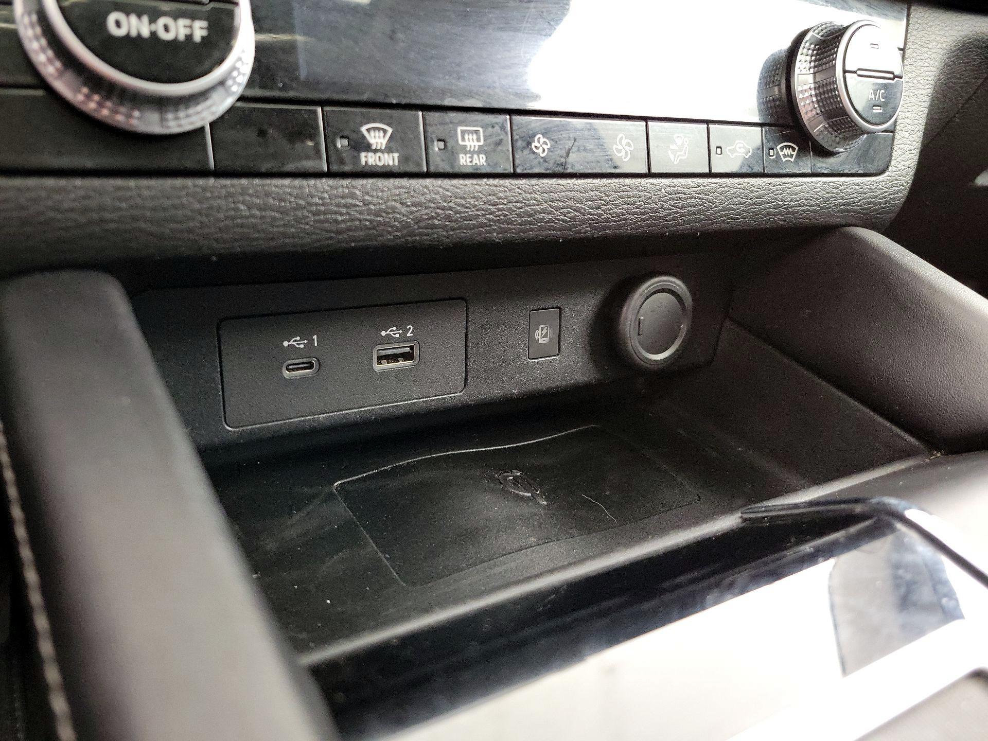 Thumbnail: 2022 Mitsubishi Outlander - 19