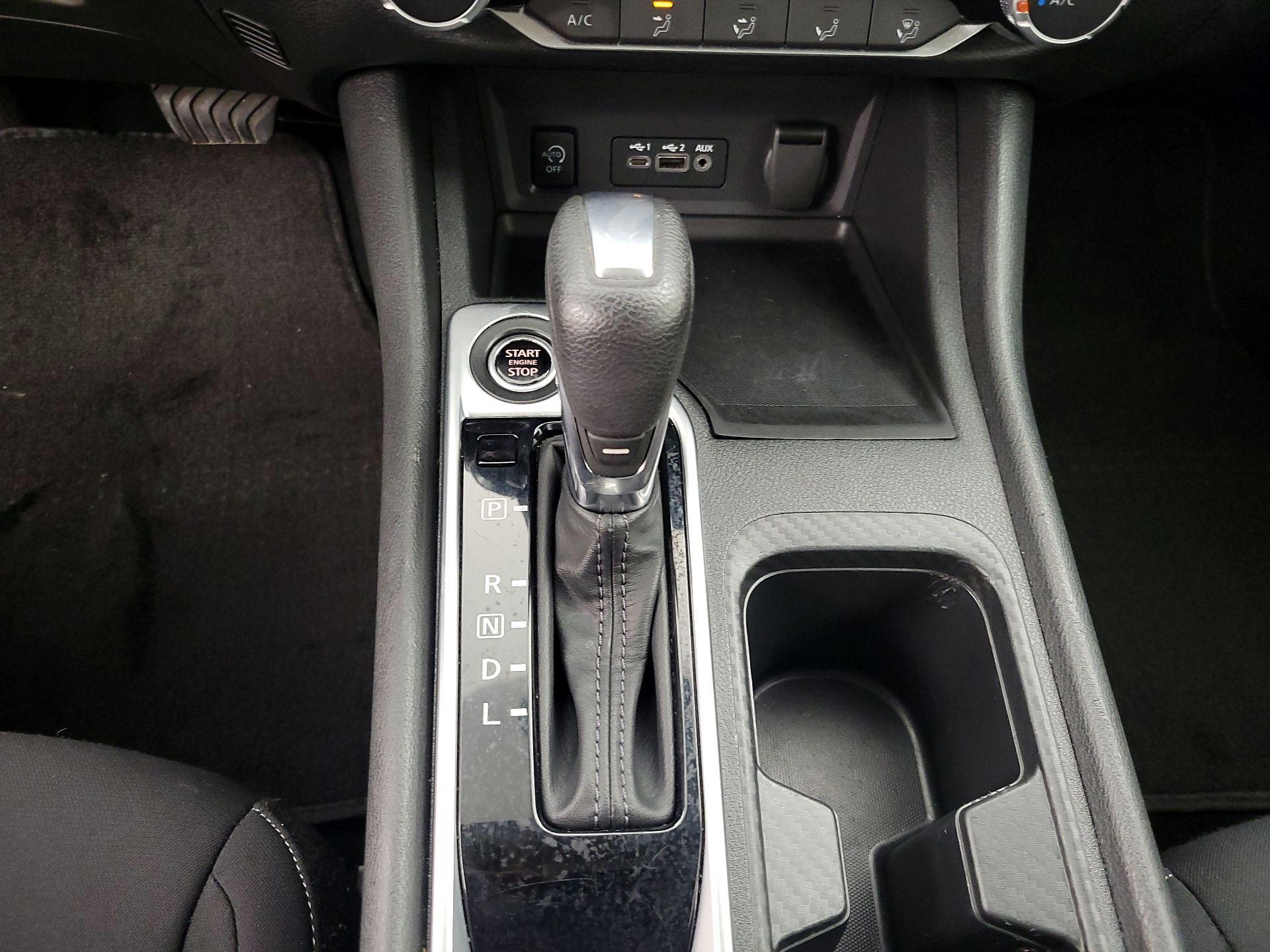 Thumbnail: 2024 Nissan Sentra - 17