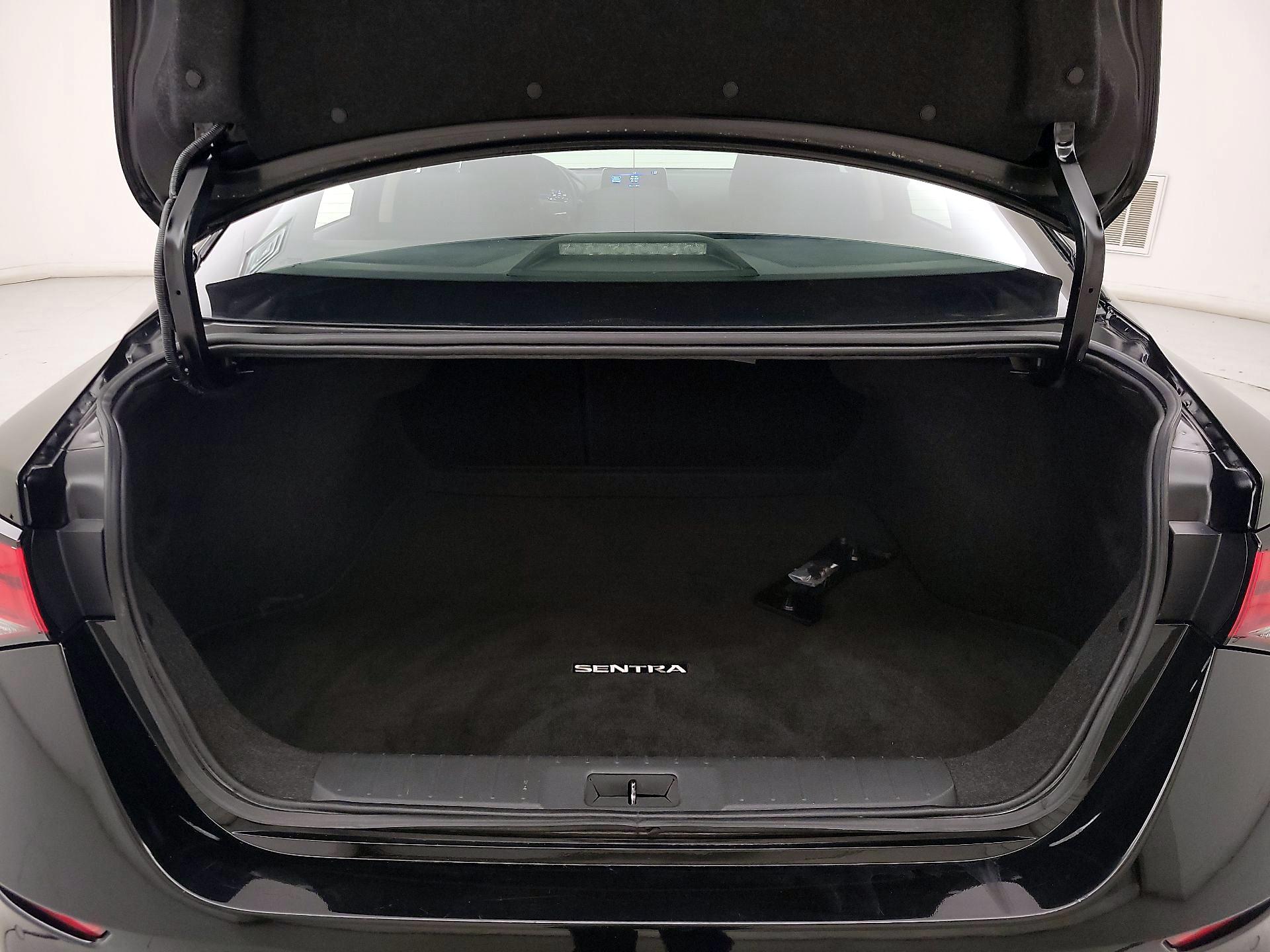 Thumbnail: 2024 Nissan Sentra - 20