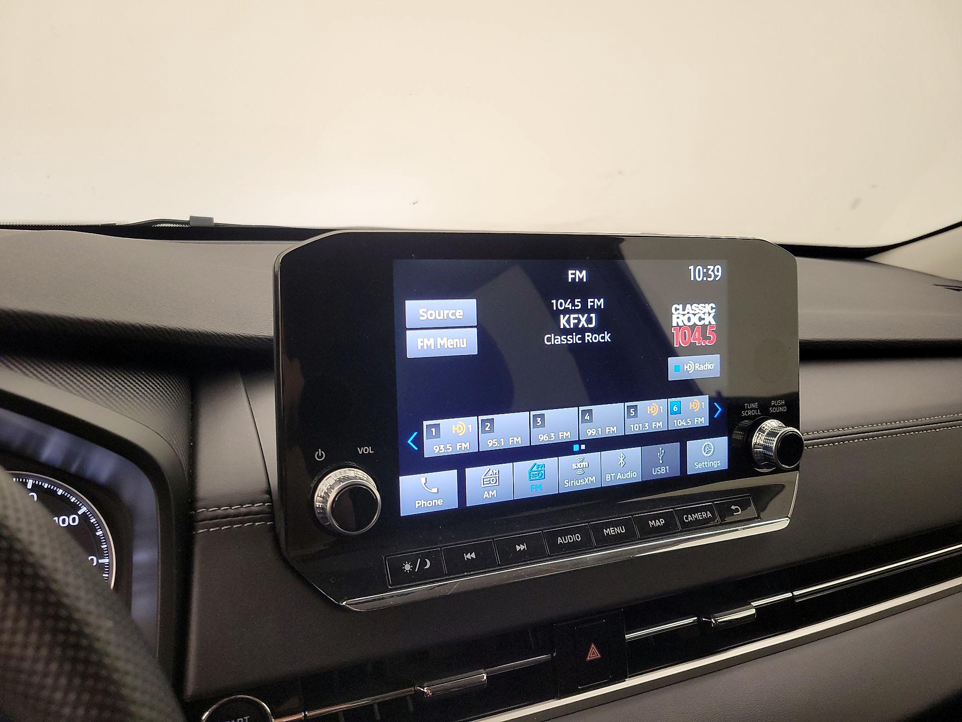 Thumbnail: 2024 Mitsubishi Outlander - 16