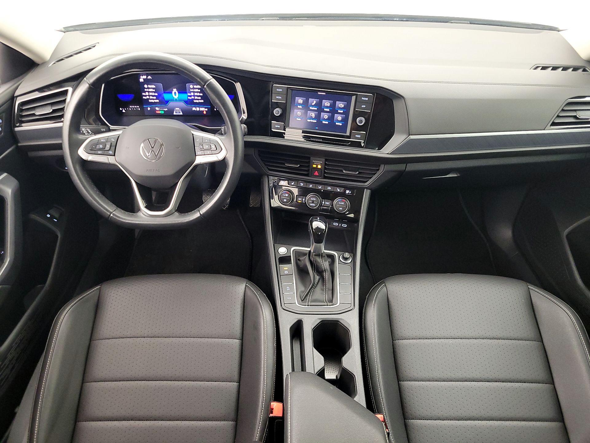 Thumbnail: 2024 Volkswagen Jetta - 9