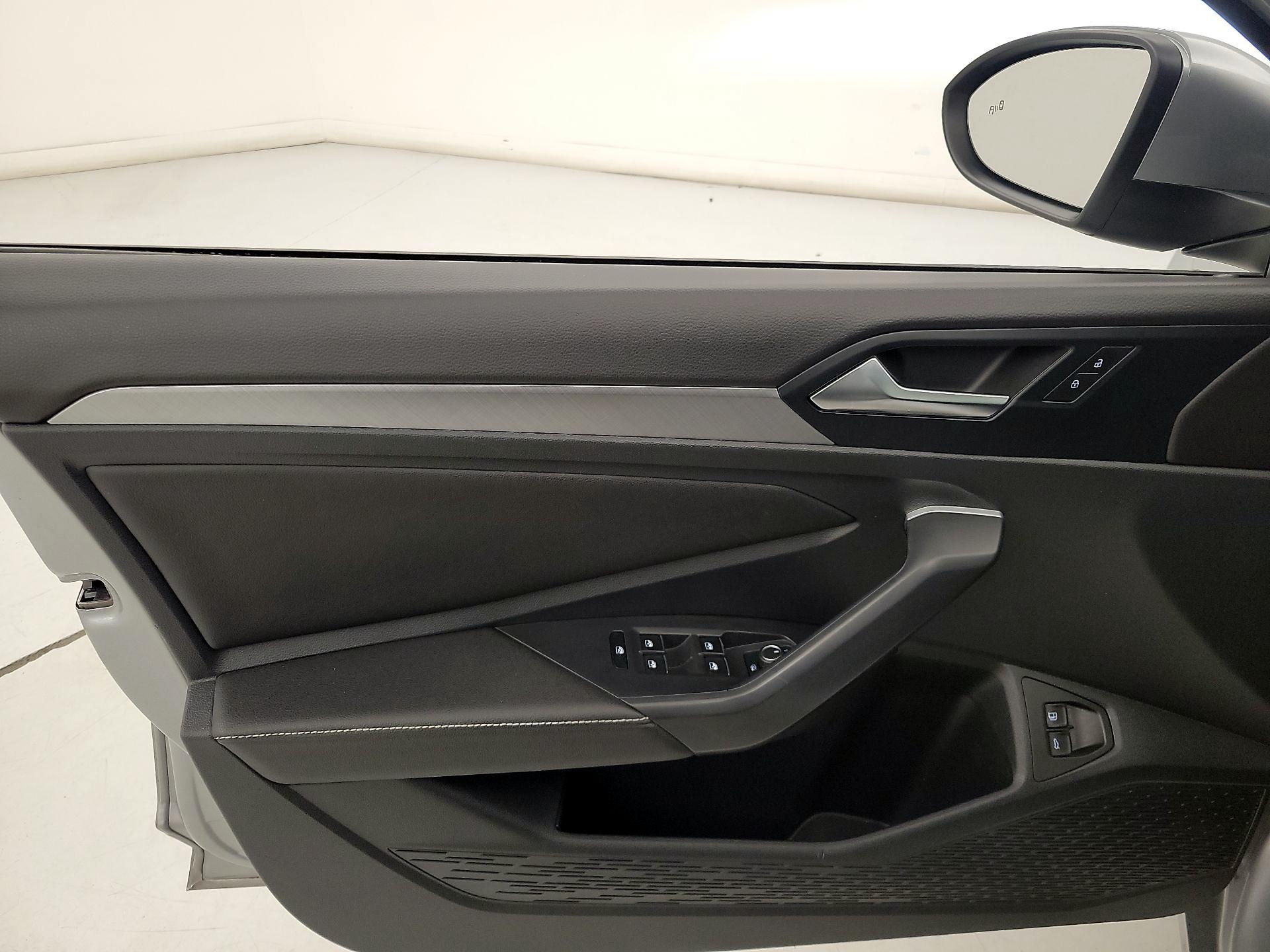 Thumbnail: 2024 Volkswagen Jetta - 12