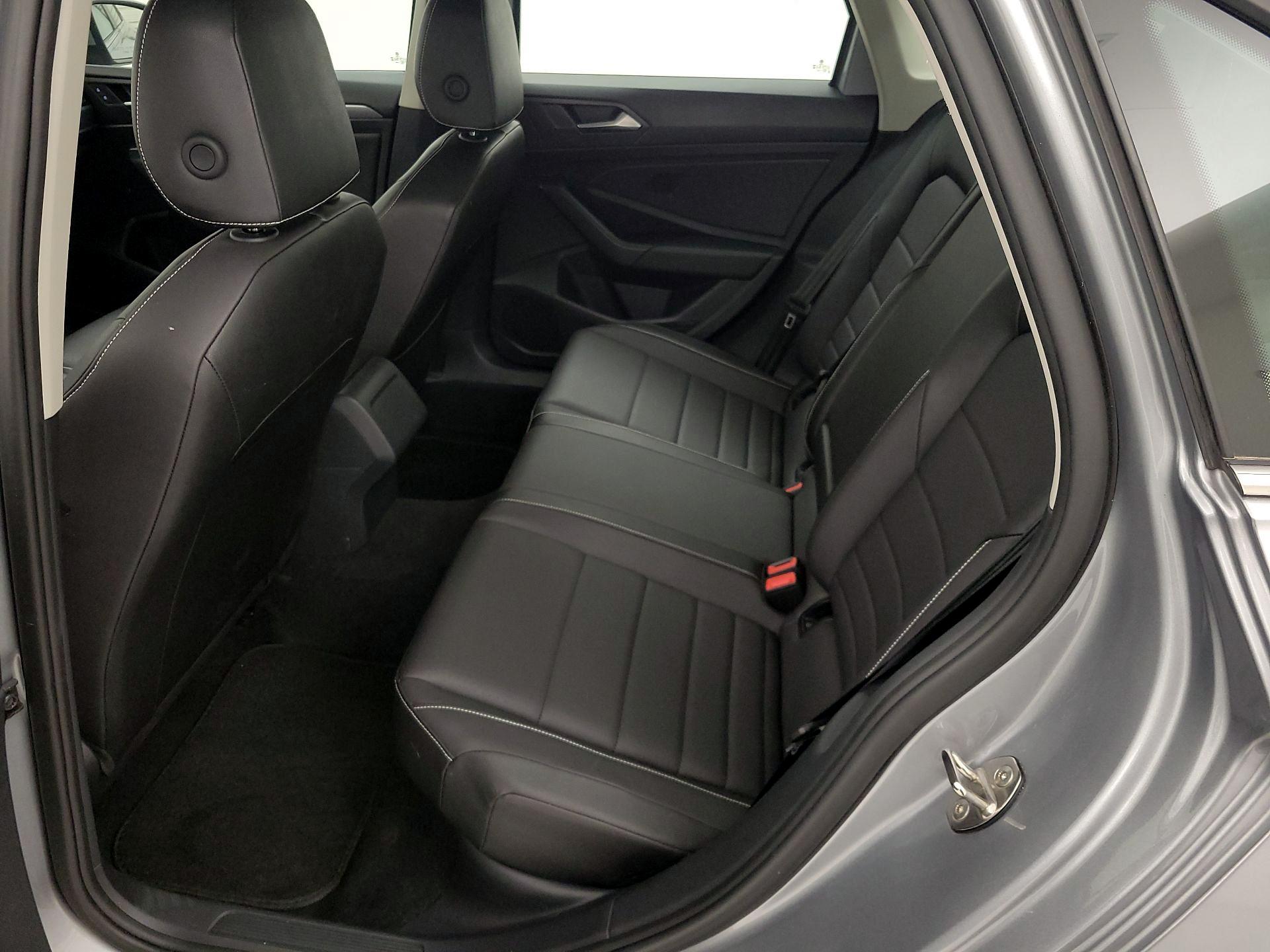 Thumbnail: 2024 Volkswagen Jetta - 19