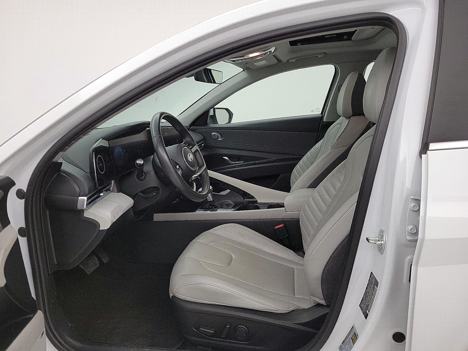 Thumbnail: 2024 Hyundai Elantra - 11