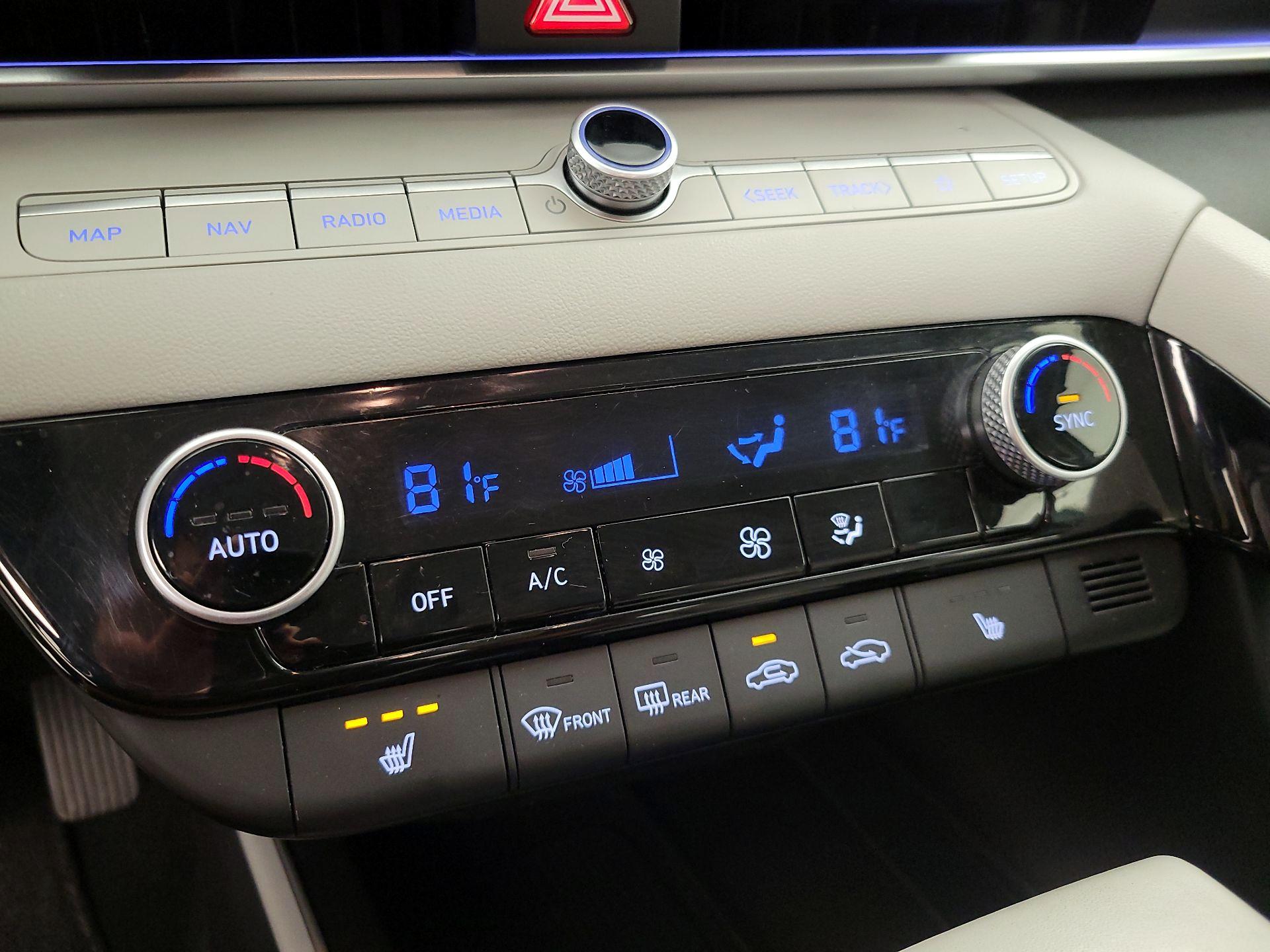 Thumbnail: 2024 Hyundai Elantra - 17