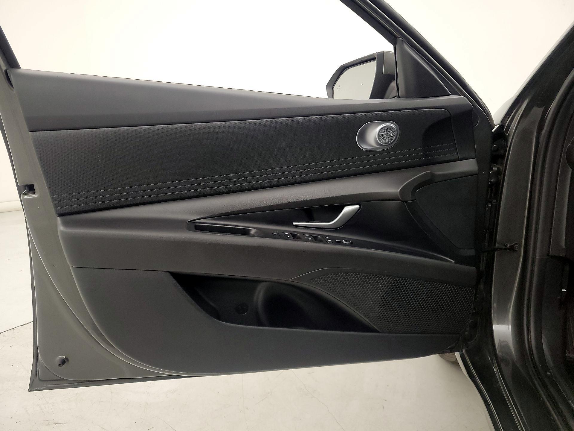 Thumbnail: 2024 Hyundai Elantra - 12