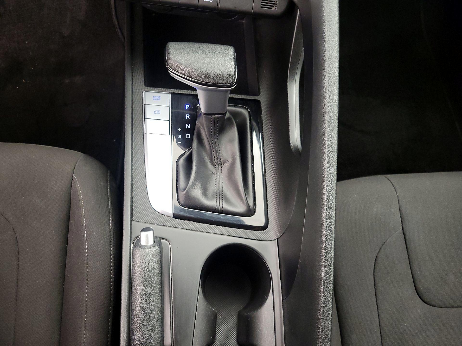 Thumbnail: 2024 Hyundai Elantra - 18