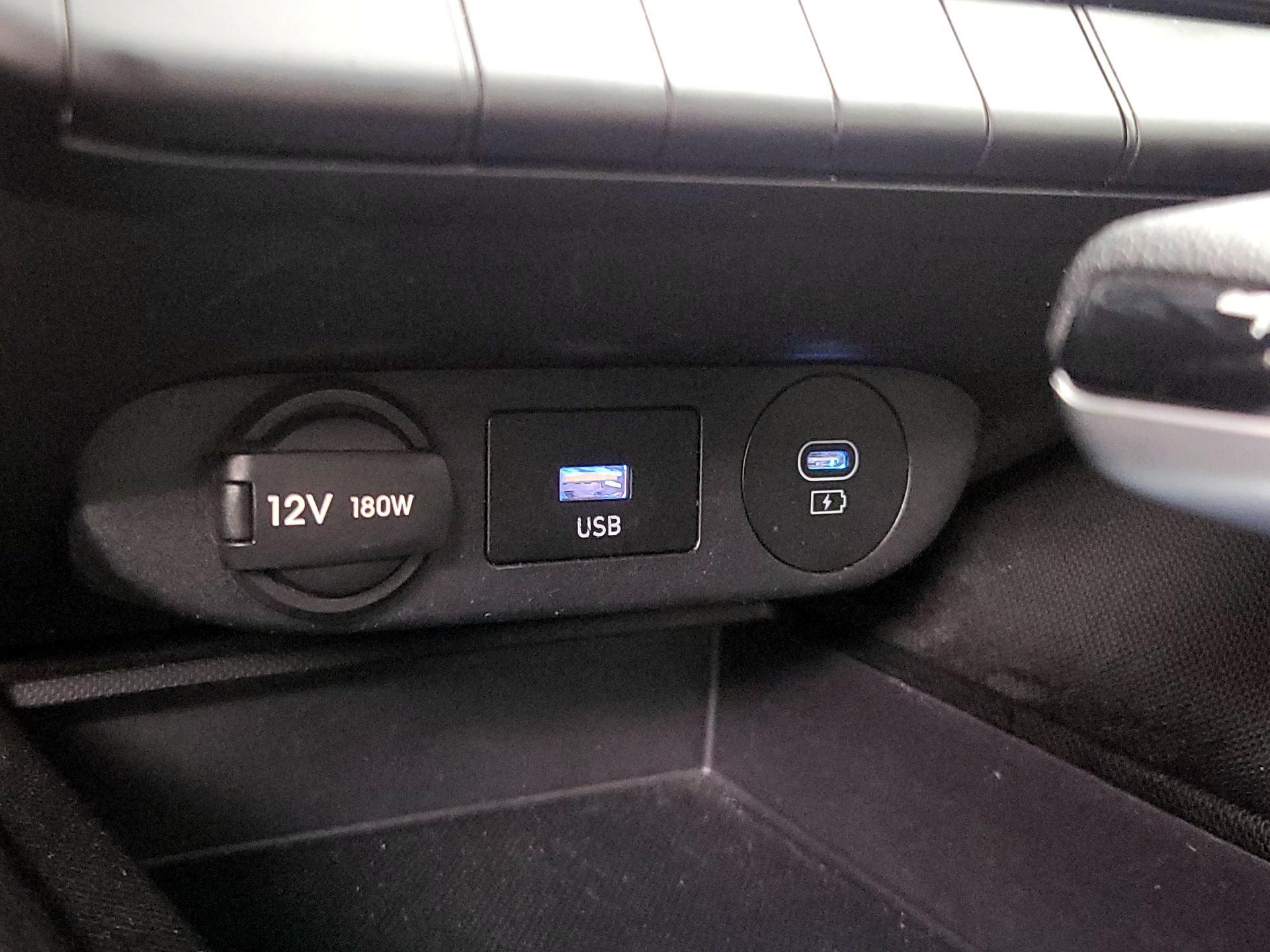 Thumbnail: 2024 Hyundai Elantra - 19