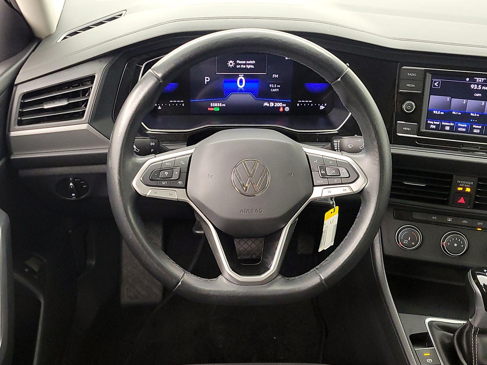 Thumbnail: 2024 Volkswagen Jetta - 10