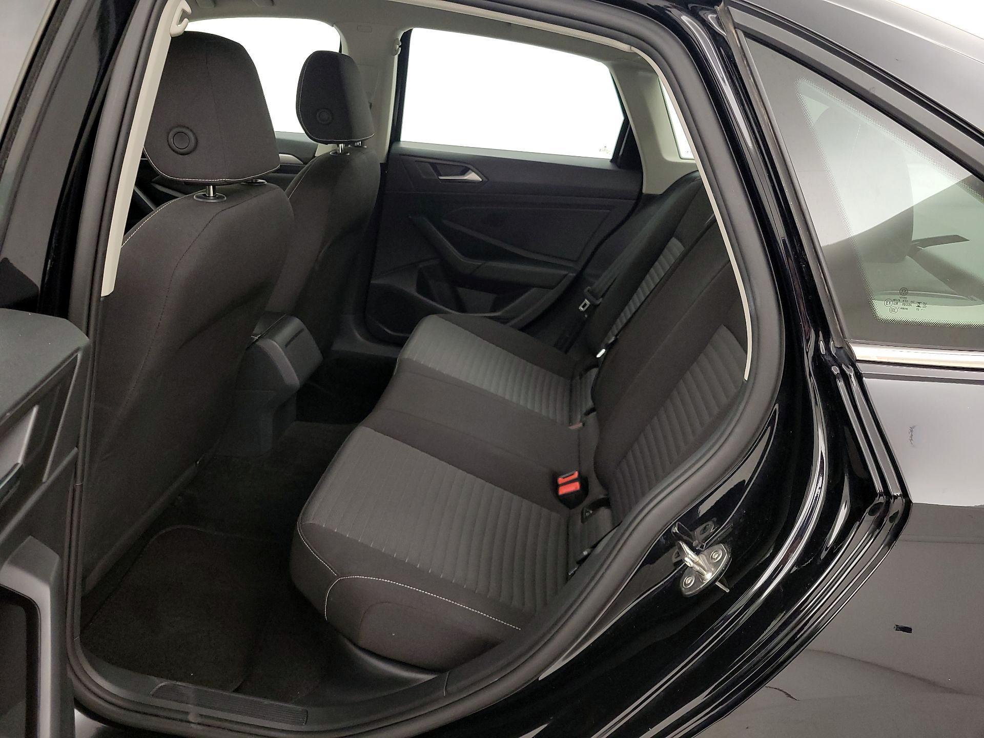 Thumbnail: 2024 Volkswagen Jetta - 19