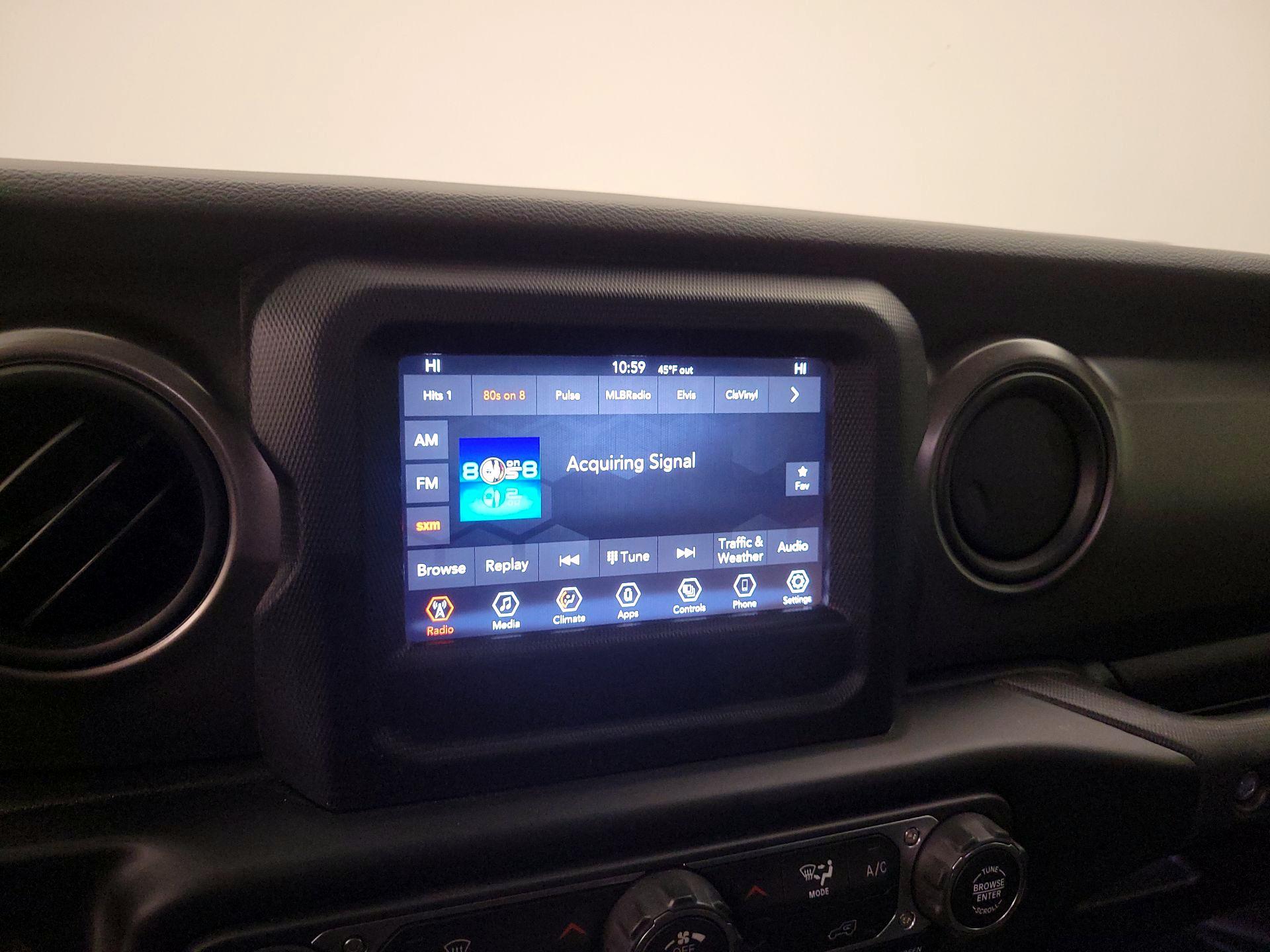 Thumbnail: 2022 Jeep Wrangler - 14