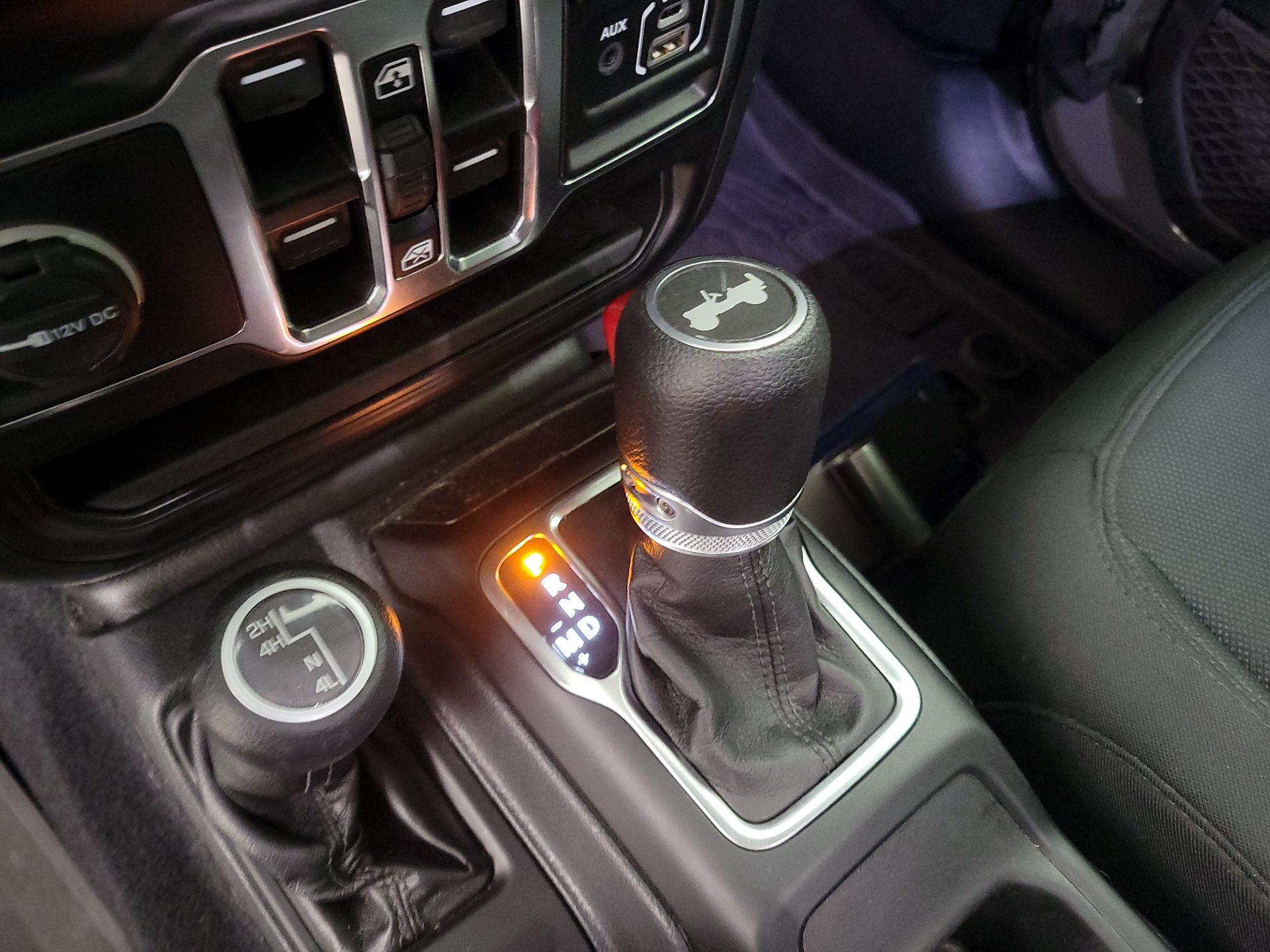 Thumbnail: 2022 Jeep Wrangler - 16