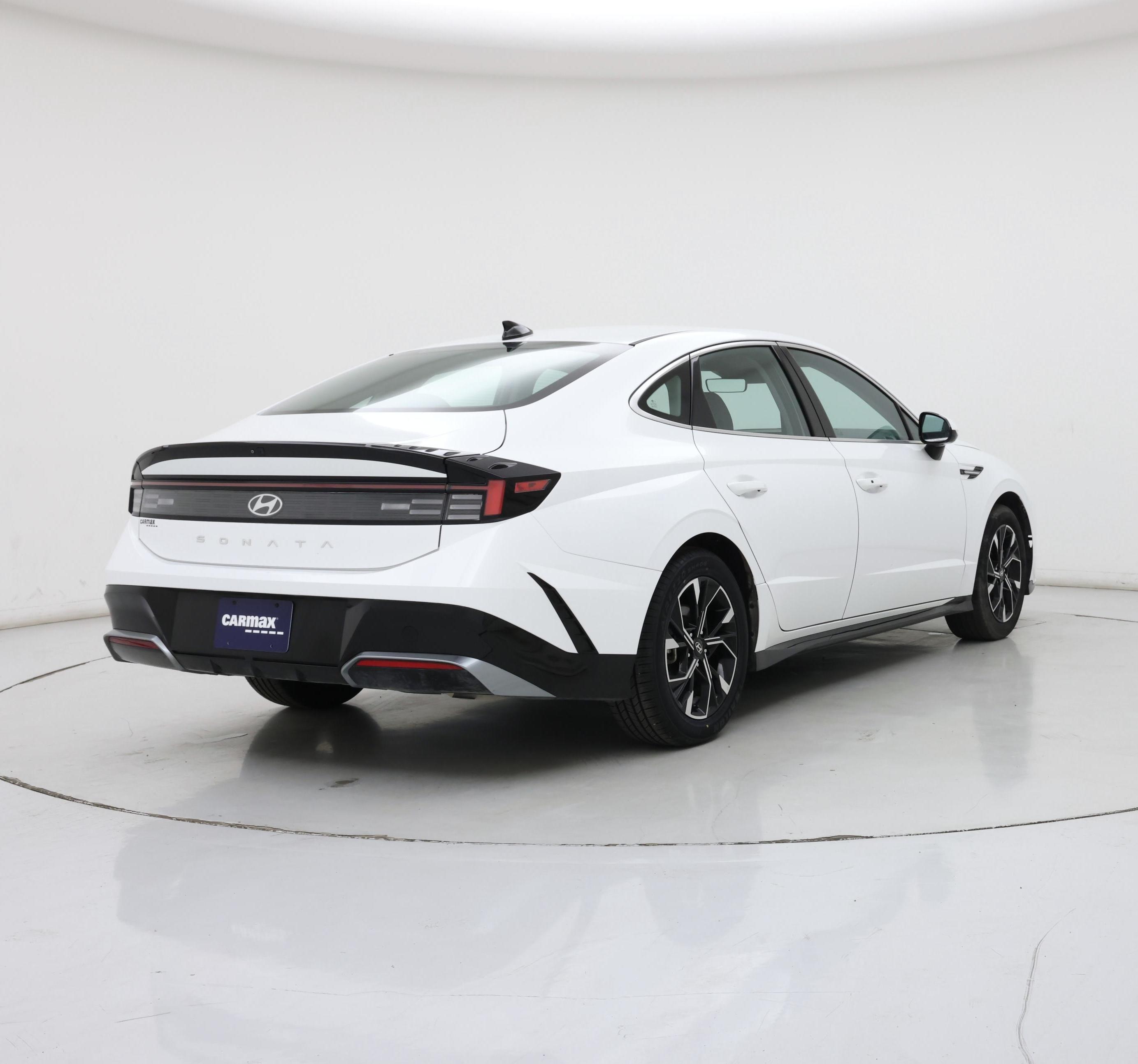 Thumbnail: 2024 Hyundai Sonata - 8