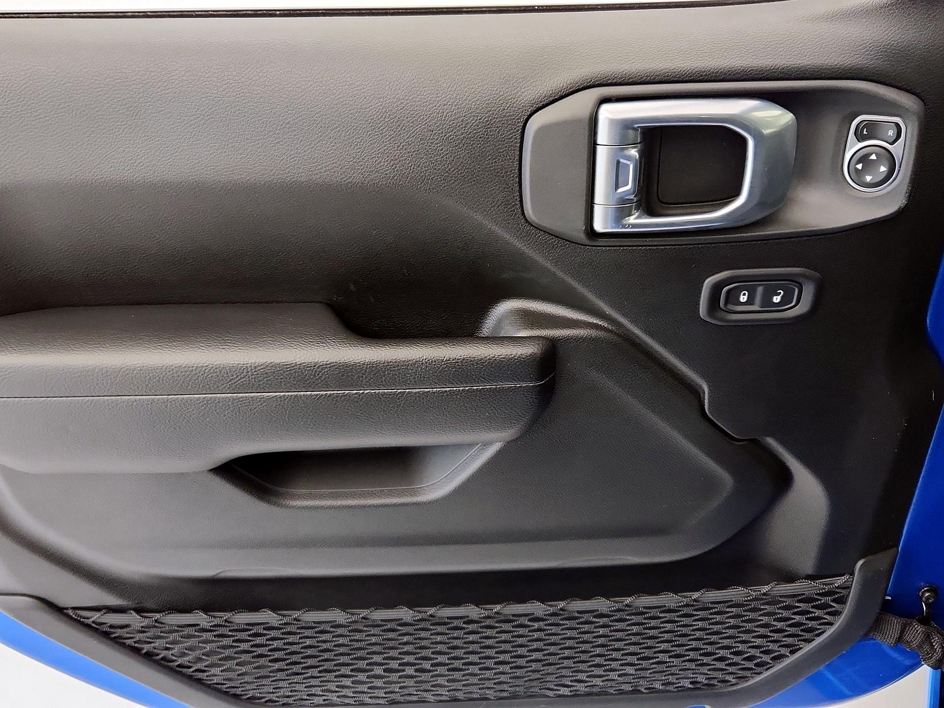 Thumbnail: 2022 Jeep Wrangler - 12