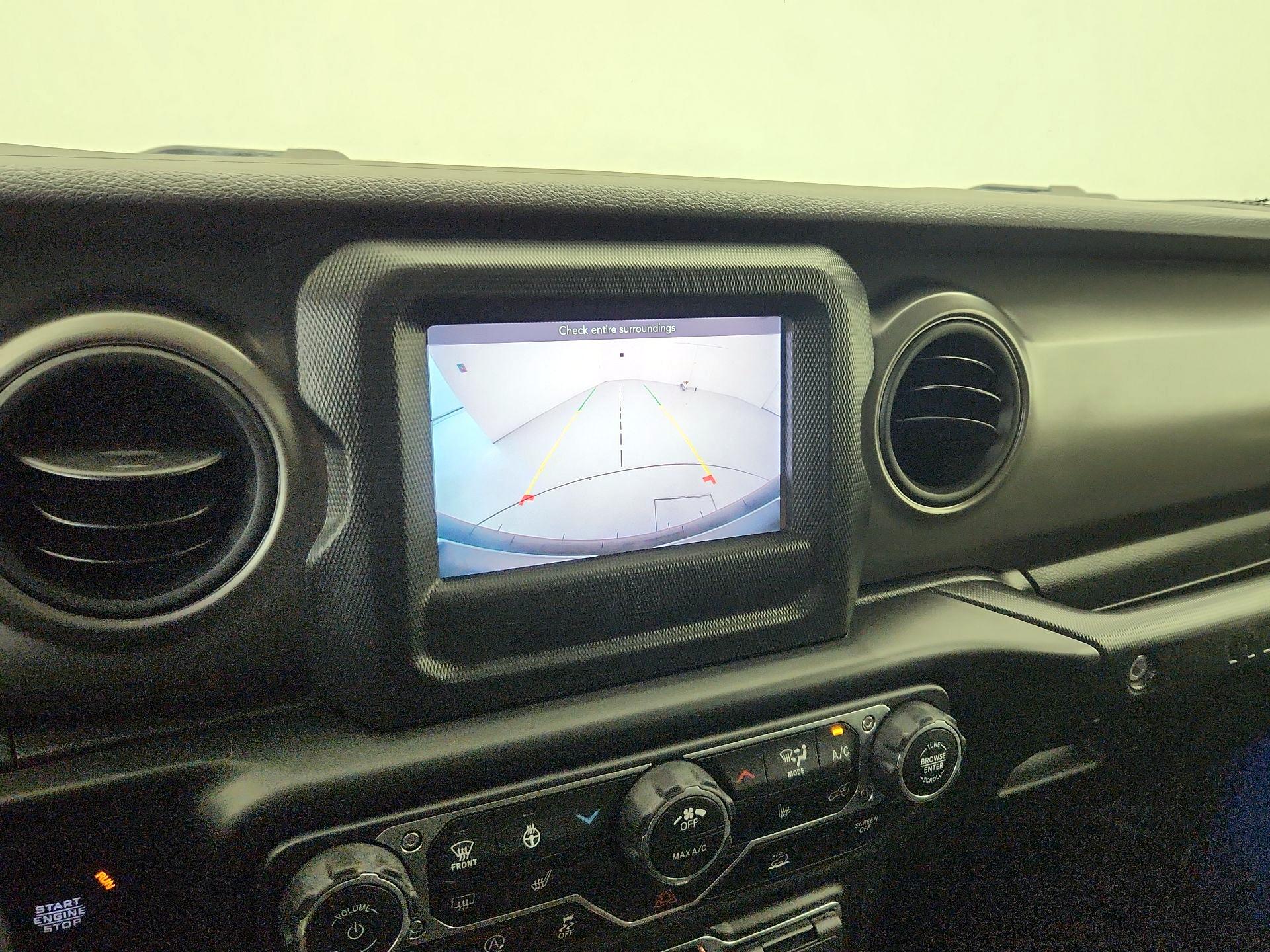 Thumbnail: 2022 Jeep Wrangler - 14