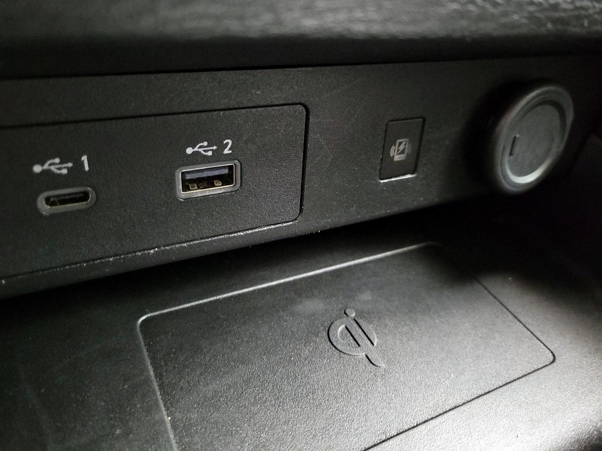 Thumbnail: 2024 Mitsubishi Outlander - 18