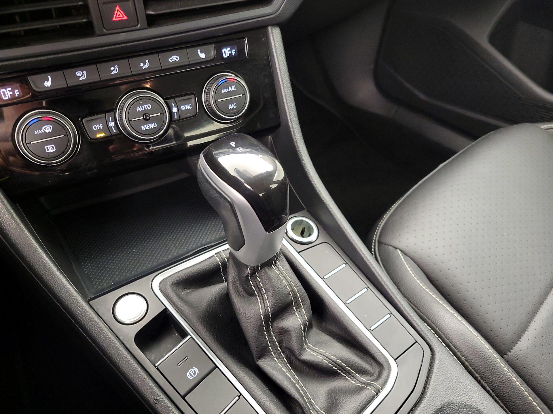 Thumbnail: 2024 Volkswagen Jetta - 17