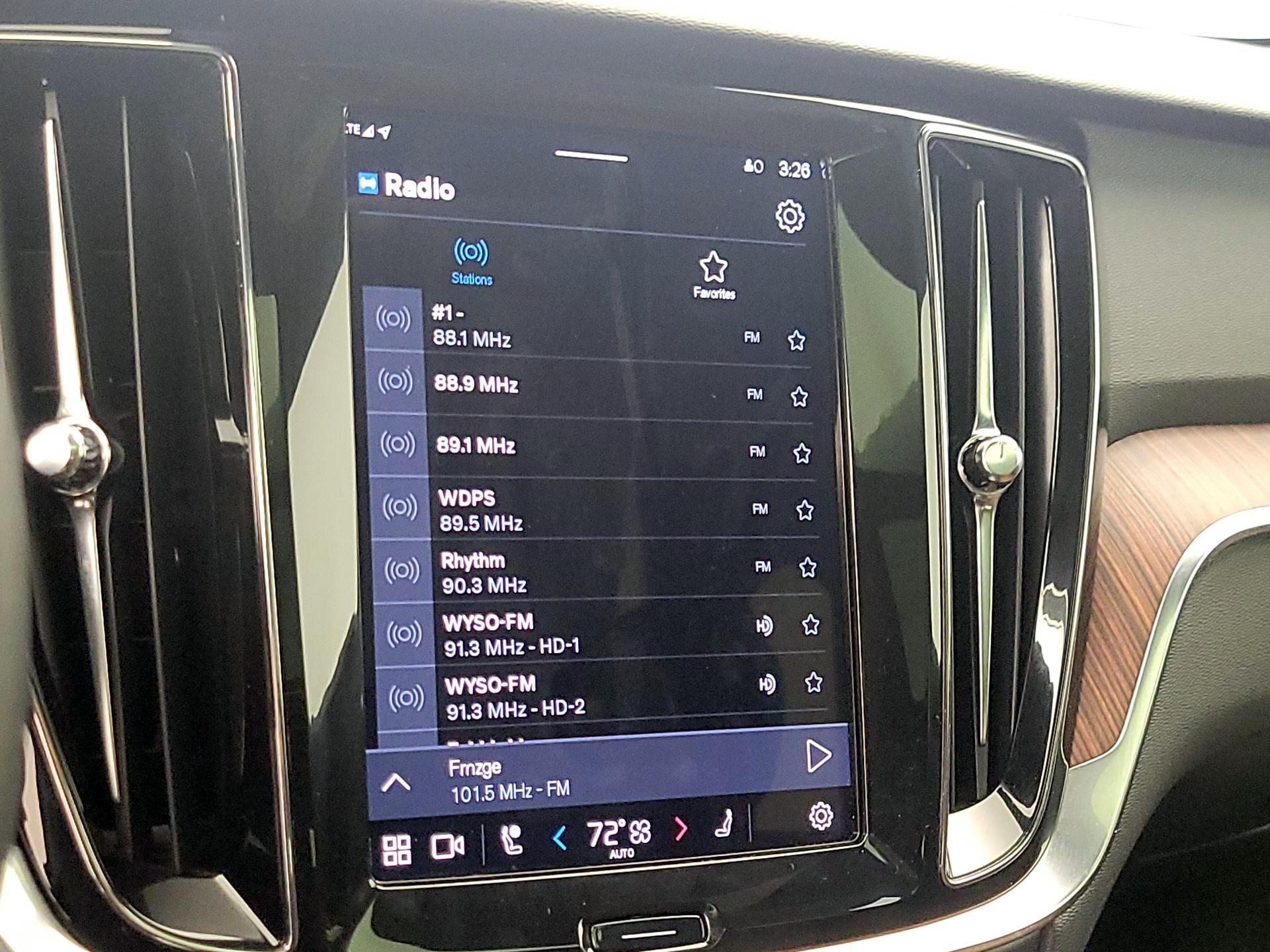 Thumbnail: 2025 Volvo S60 - 16