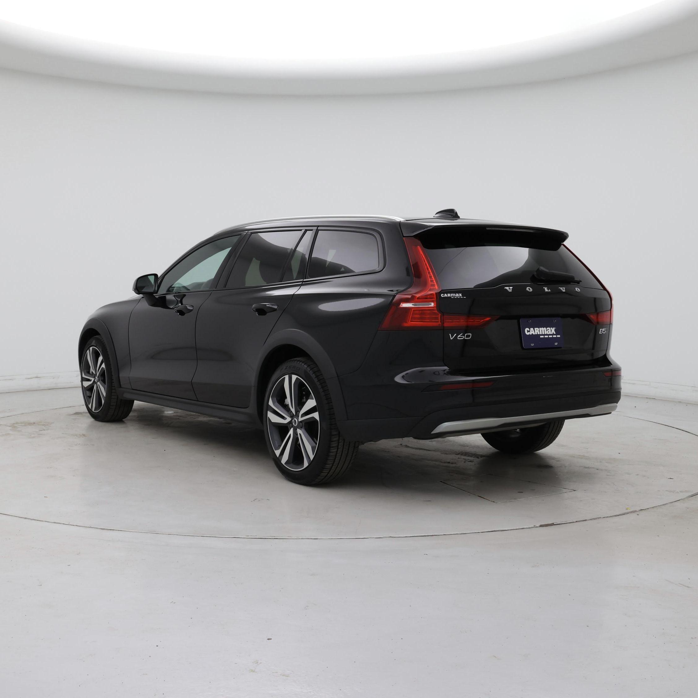 Thumbnail: 2025 Volvo S60 - 2