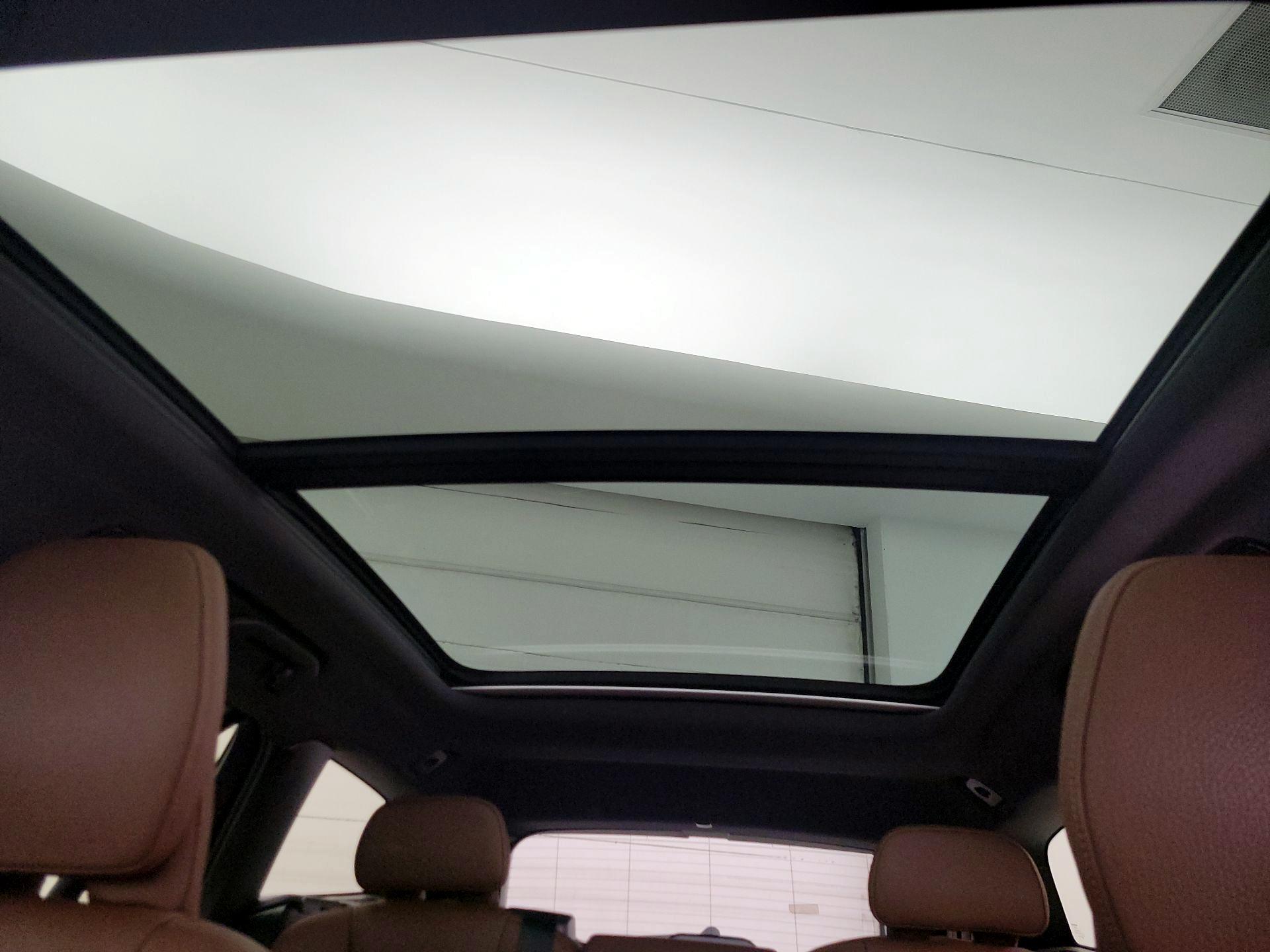 Thumbnail: 2025 Volvo S60 - 20