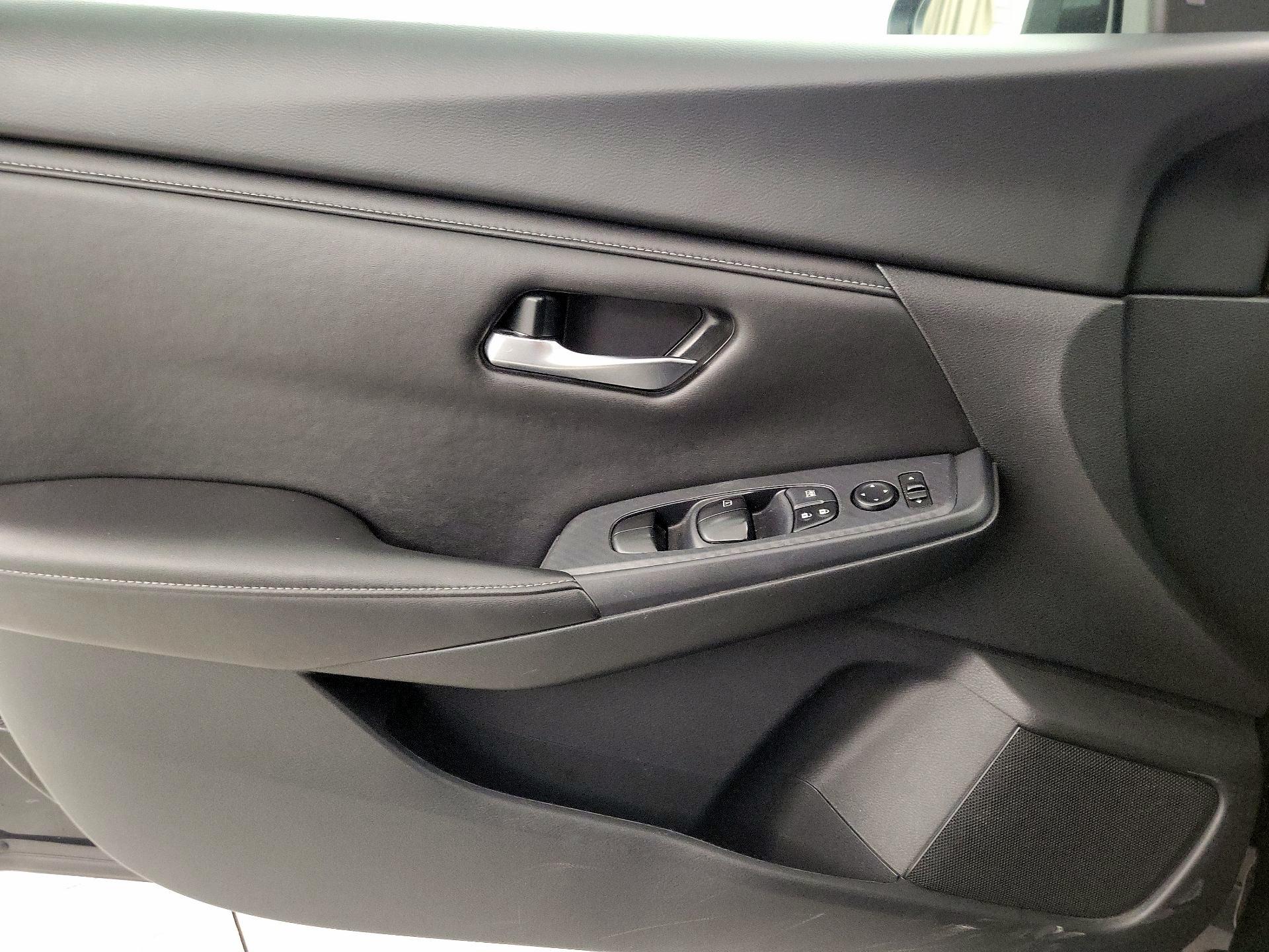 Thumbnail: 2023 Nissan Sentra - 12