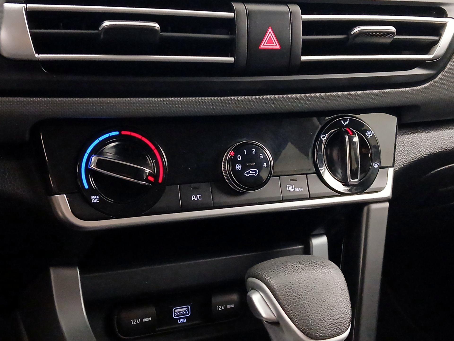 Thumbnail: 2021 Kia Seltos - 16