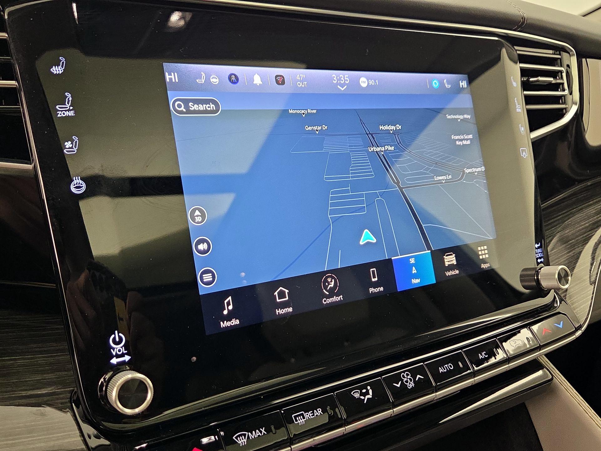 Thumbnail: 2022 Jeep Wagoneer - 14