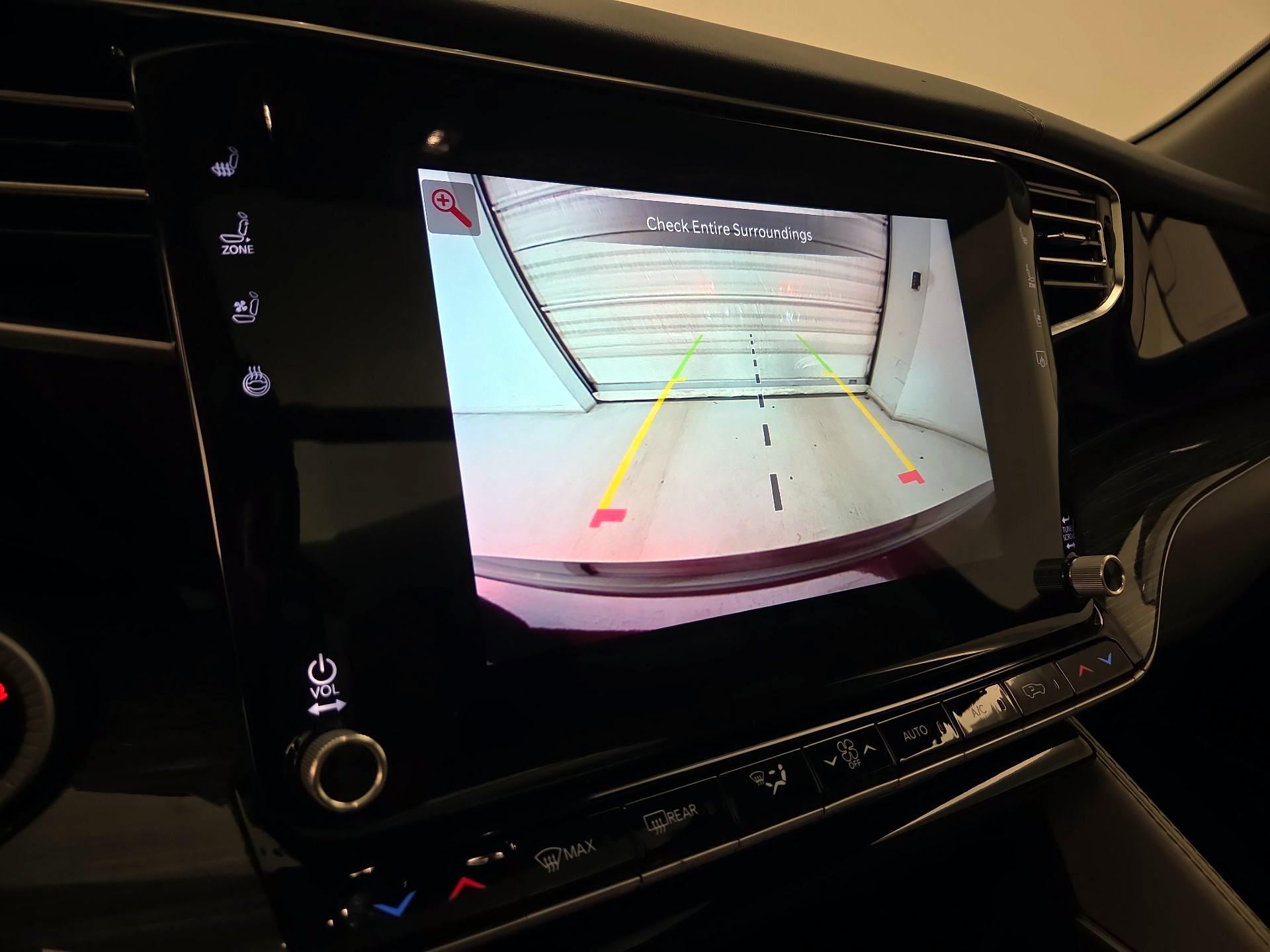 Thumbnail: 2022 Jeep Wagoneer - 15