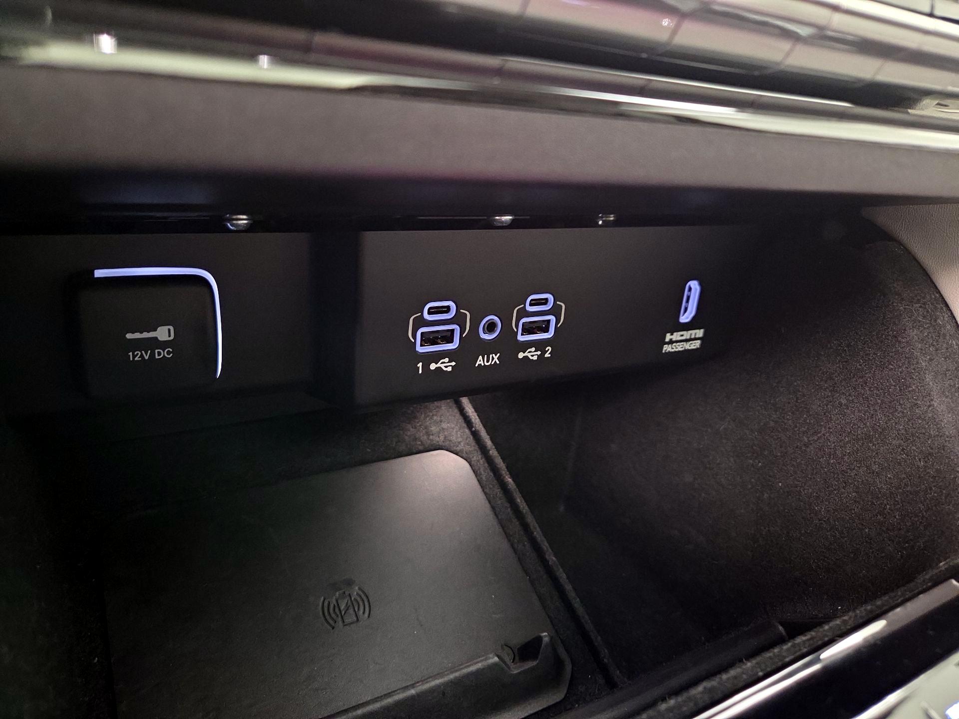 Thumbnail: 2022 Jeep Wagoneer - 19