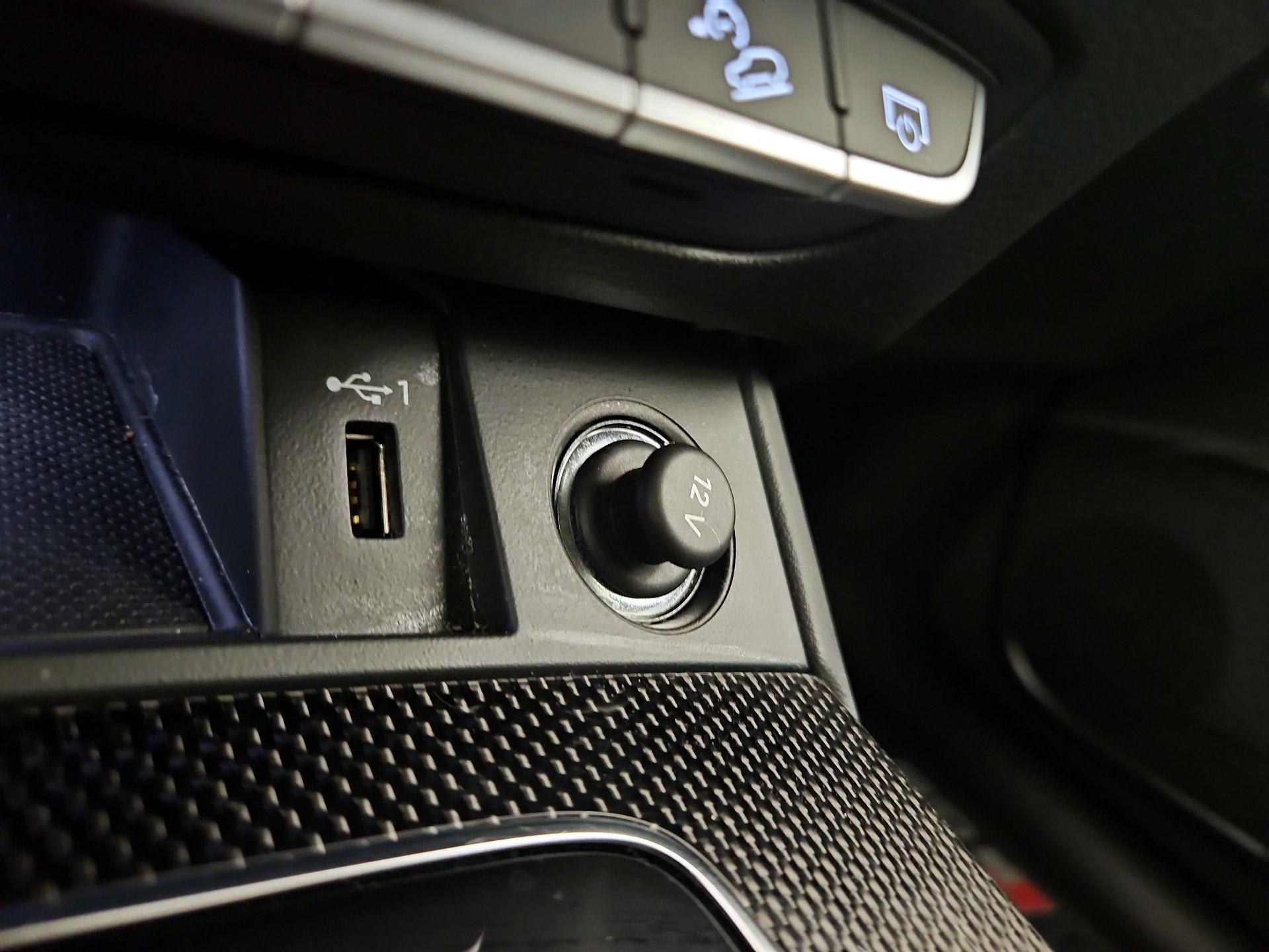 Thumbnail: 2022 Audi SQ5 - 19