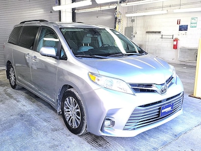 2018 Toyota Sienna XLE