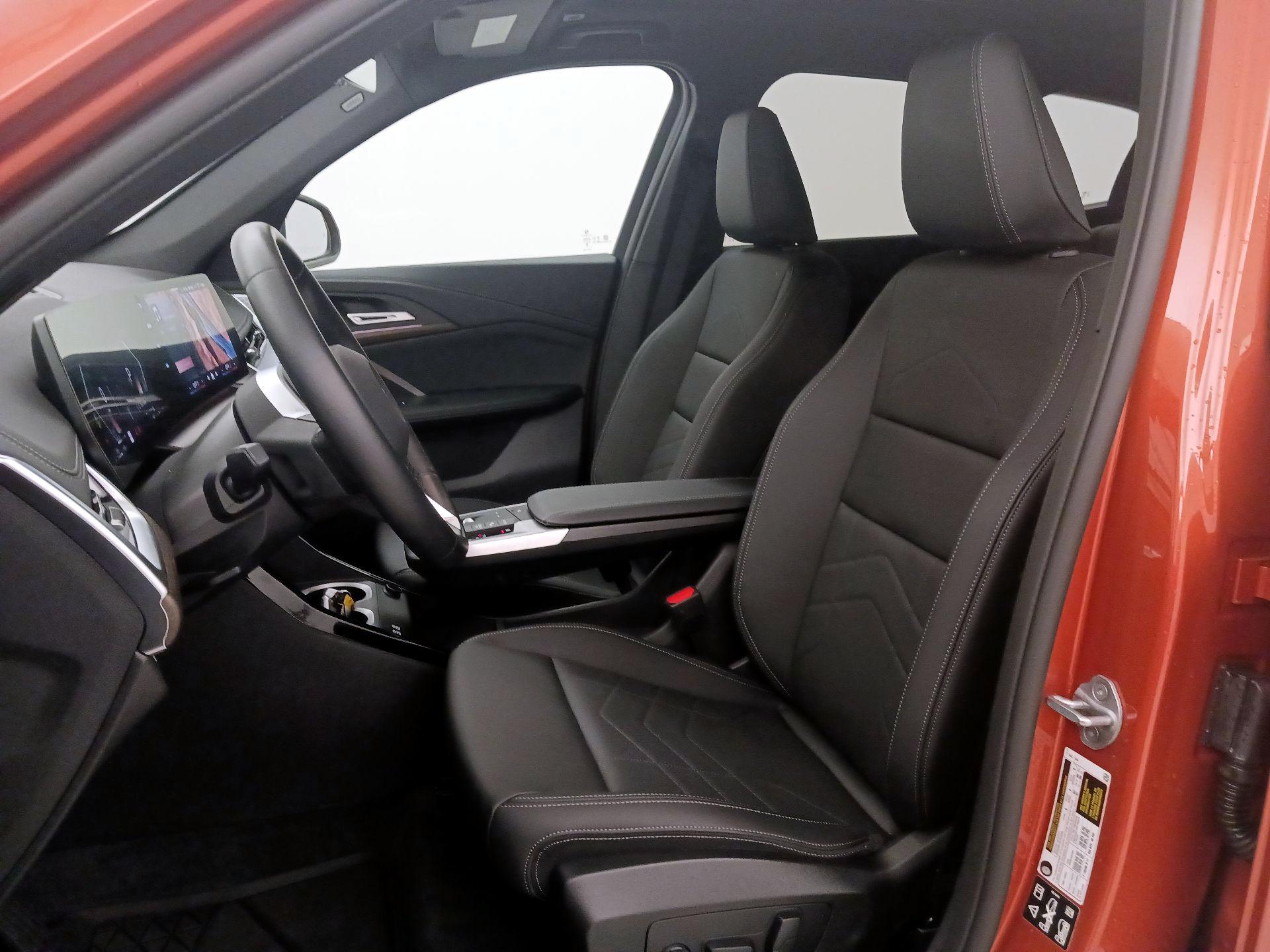 Thumbnail: 2025 BMW X1 - 11