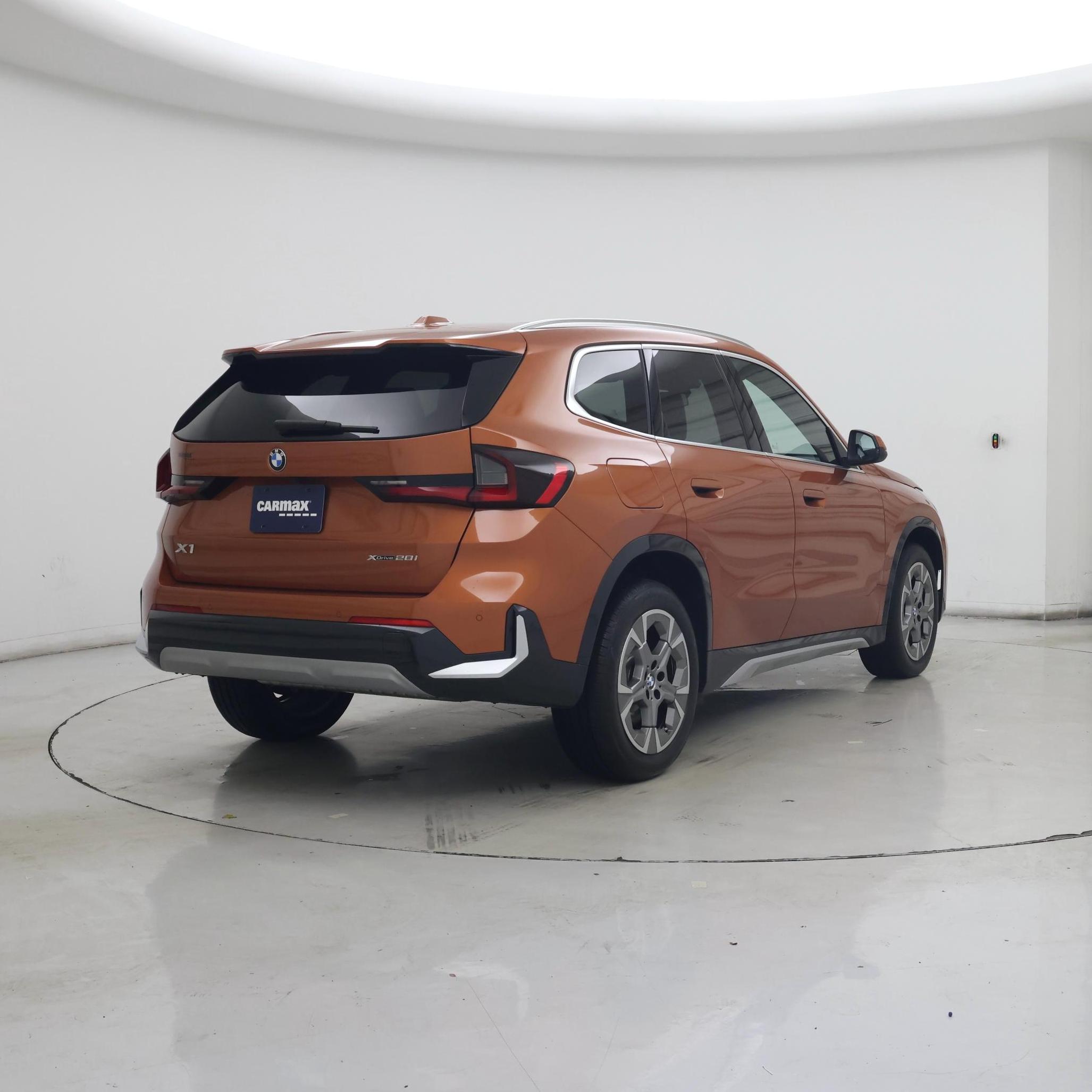 Thumbnail: 2025 BMW X1 - 8