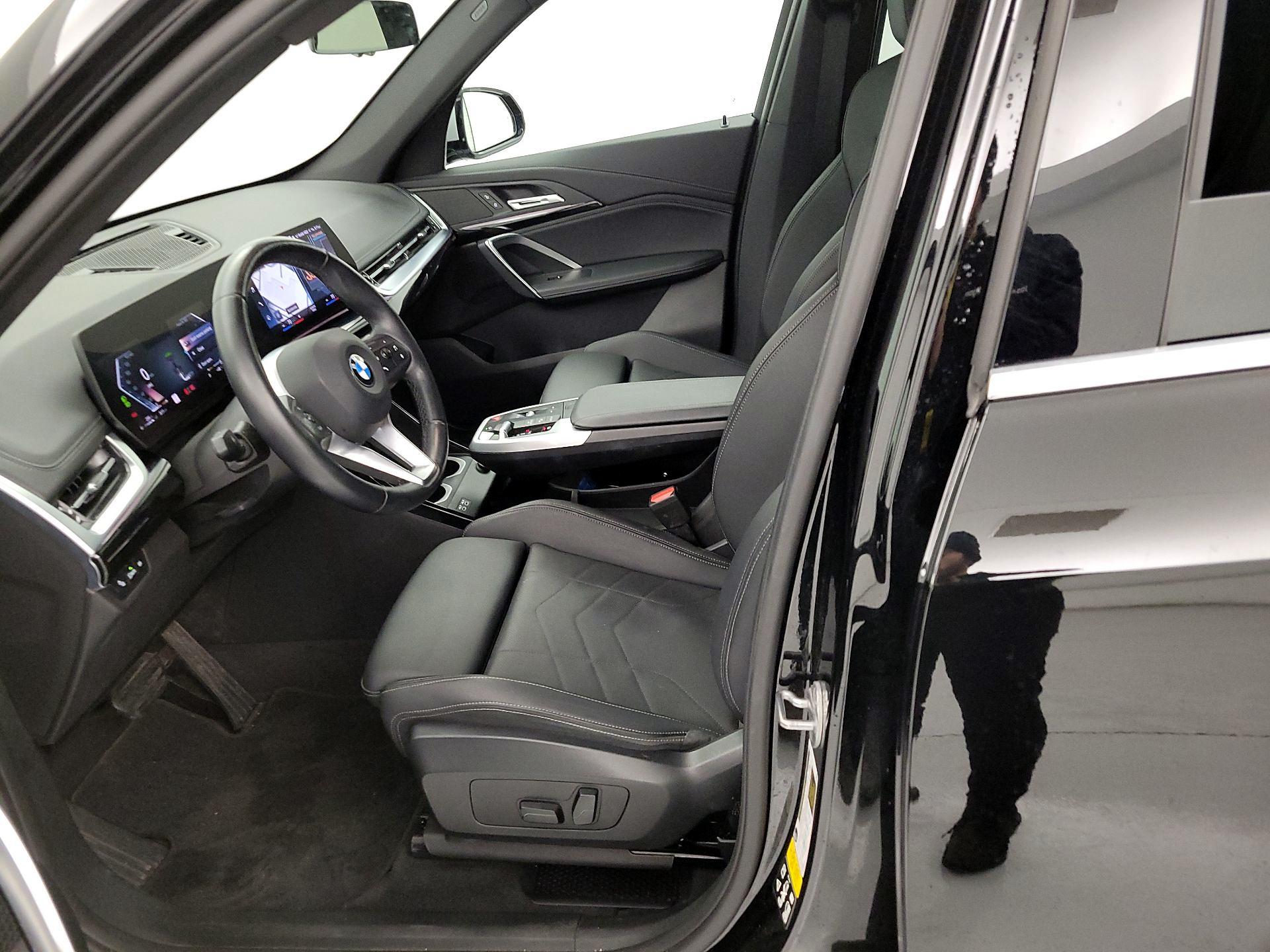 Thumbnail: 2023 BMW X1 - 11