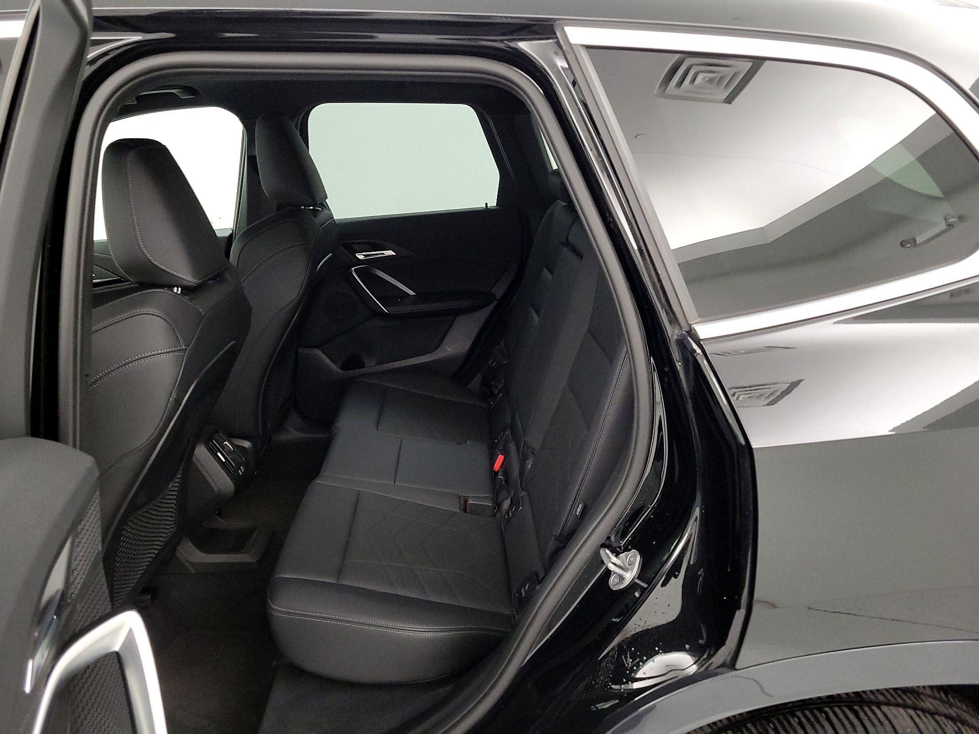 Thumbnail: 2023 BMW X1 - 20