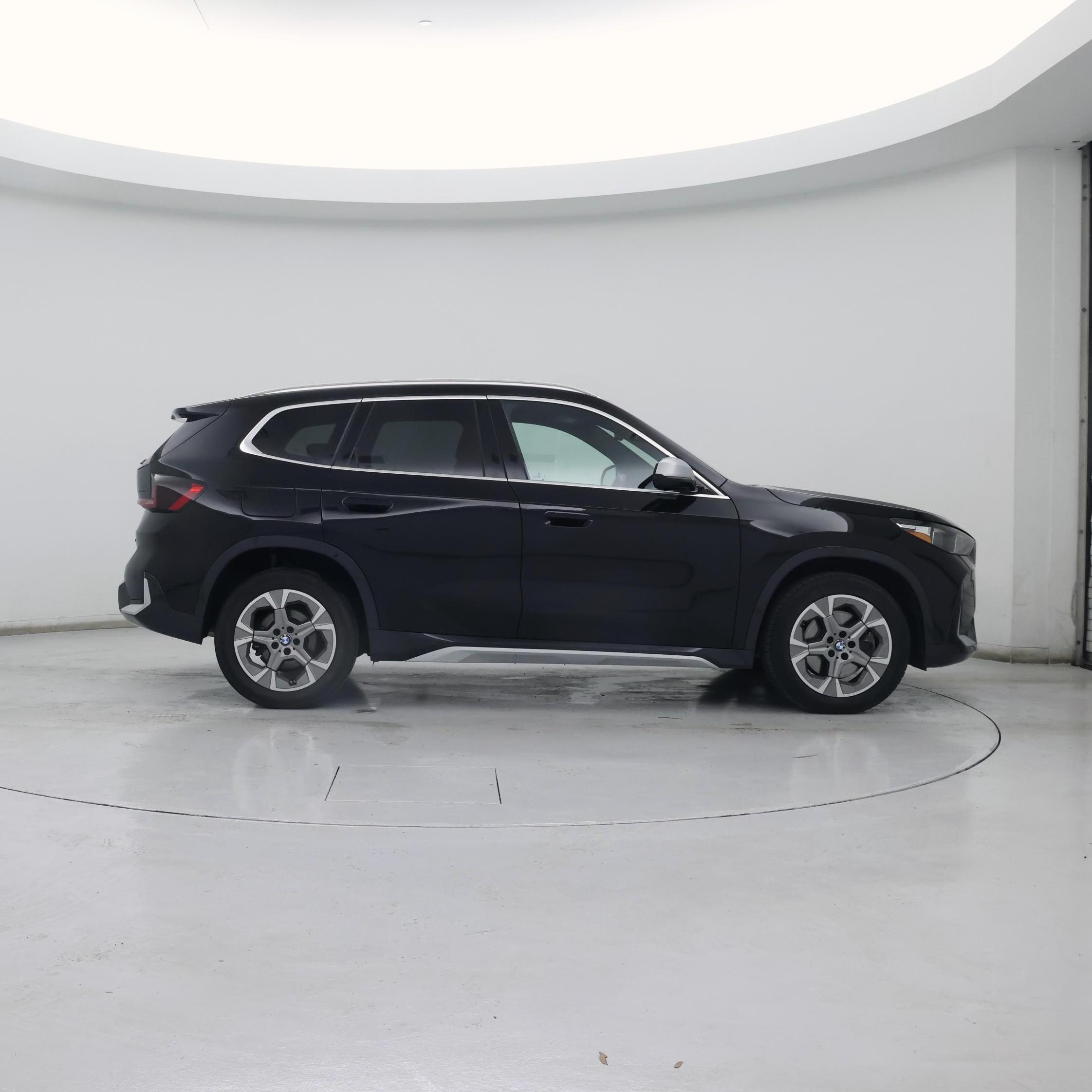 Thumbnail: 2023 BMW X1 - 7