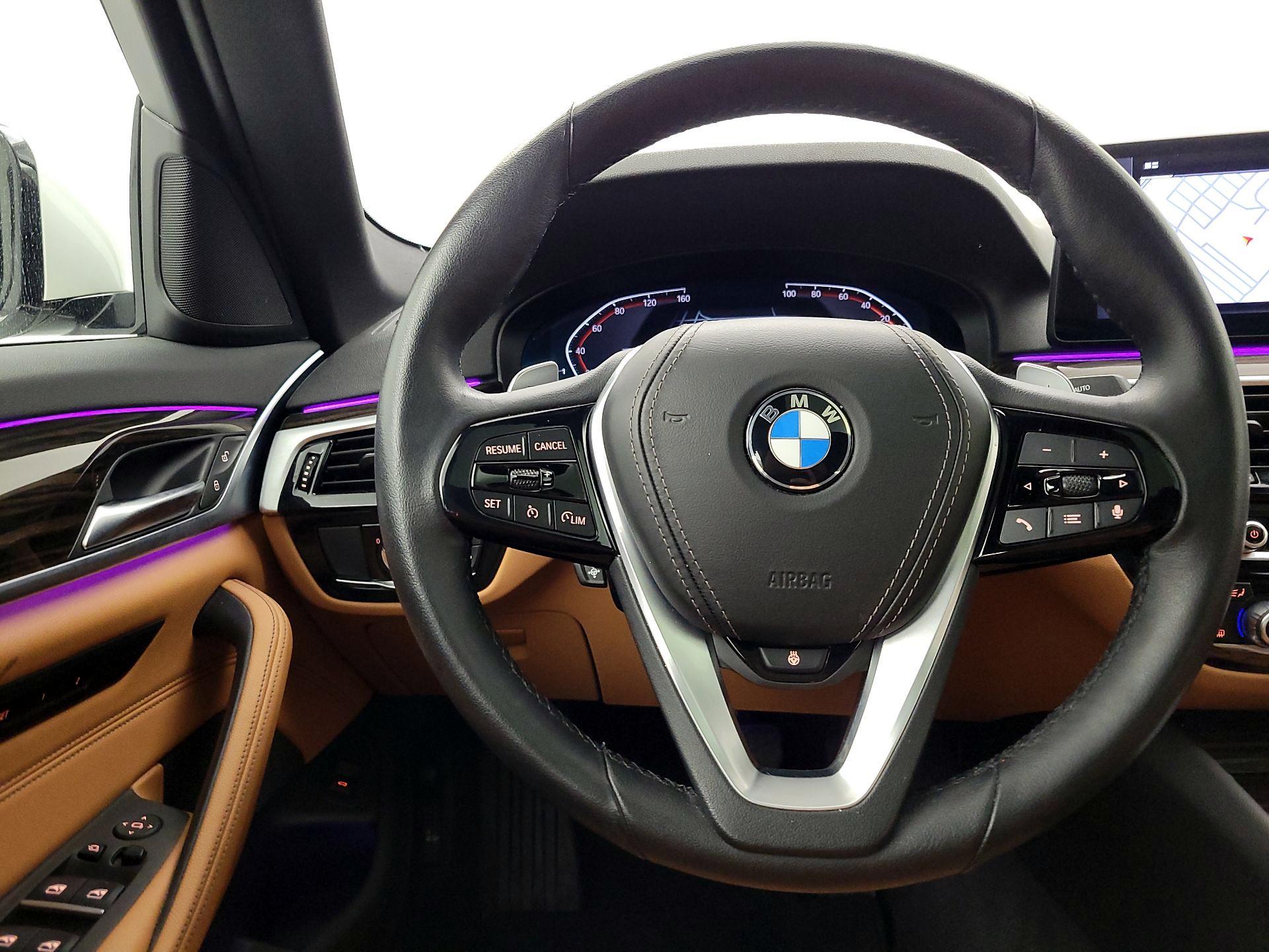 Thumbnail: 2023 BMW 5 Series - 10