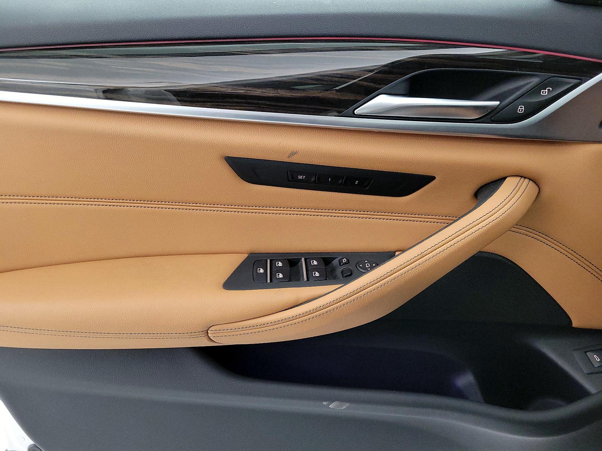 Thumbnail: 2023 BMW 5 Series - 12