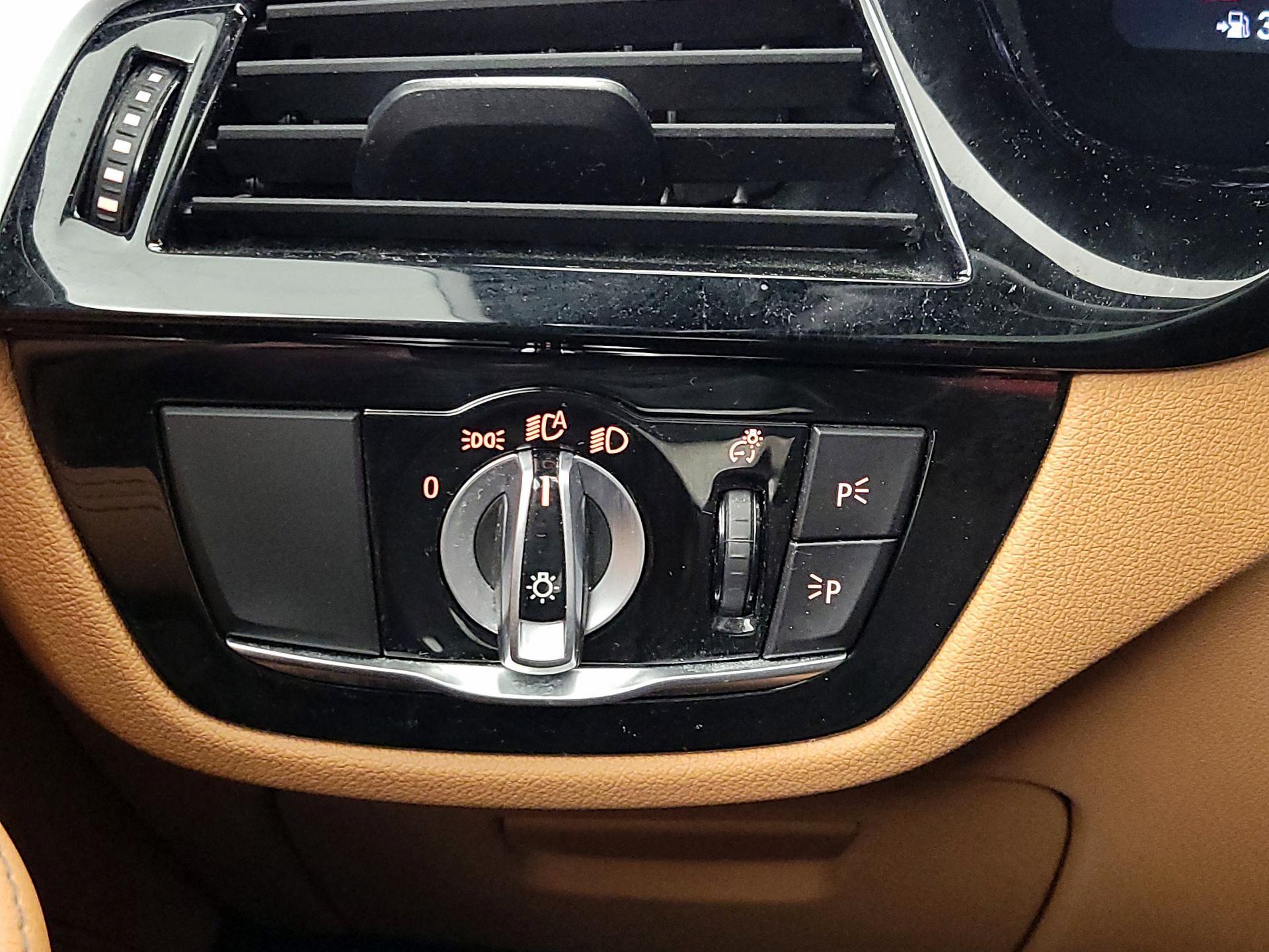 Thumbnail: 2023 BMW 5 Series - 13