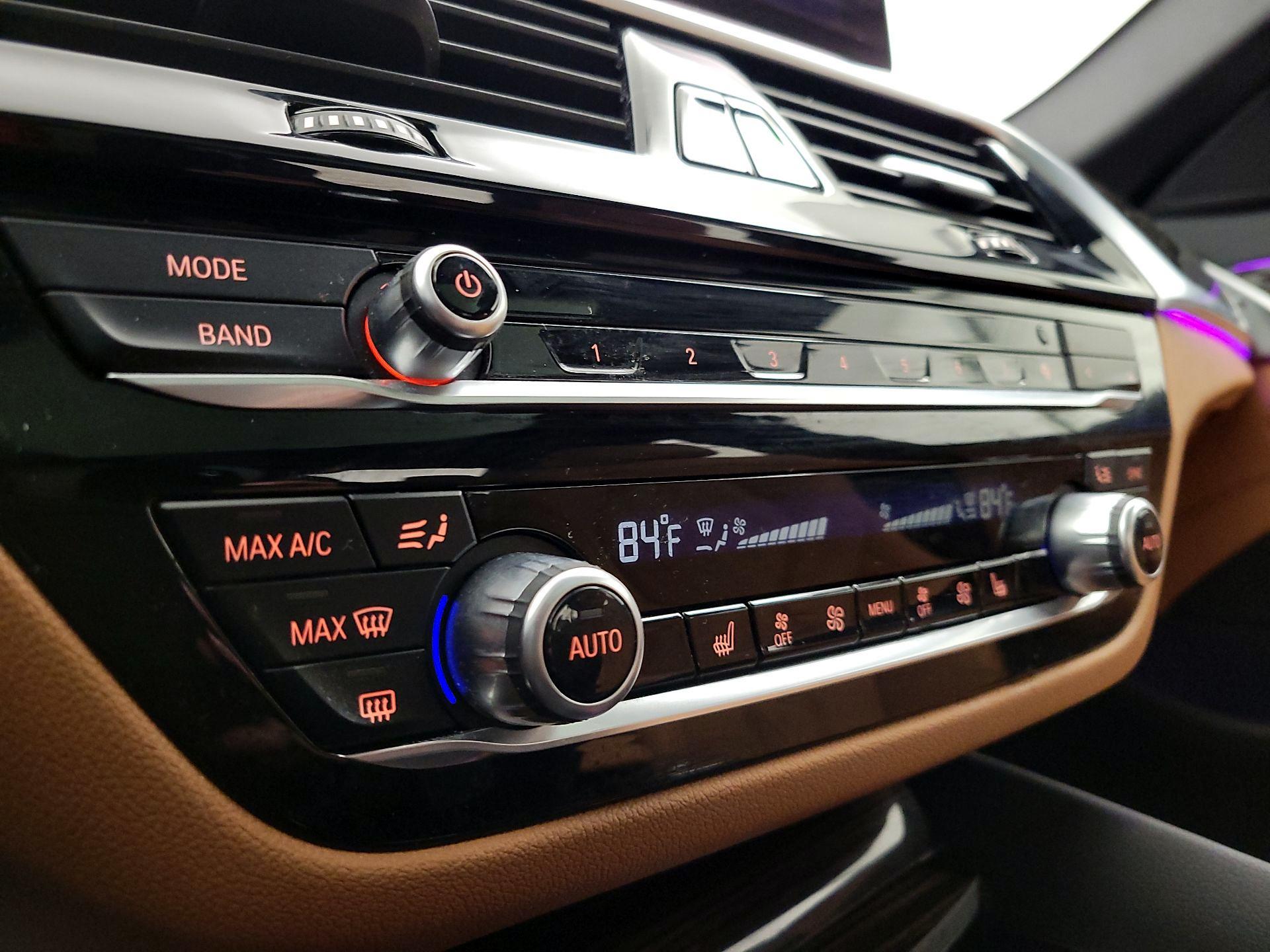 Thumbnail: 2023 BMW 5 Series - 17