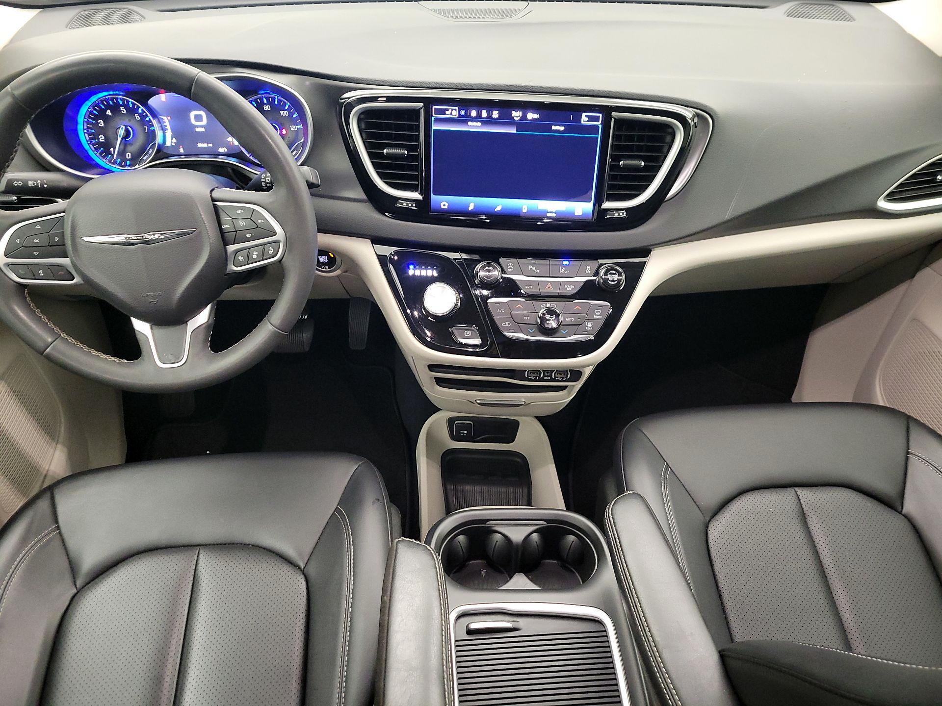 Thumbnail: 2024 Chrysler Pacifica - 12