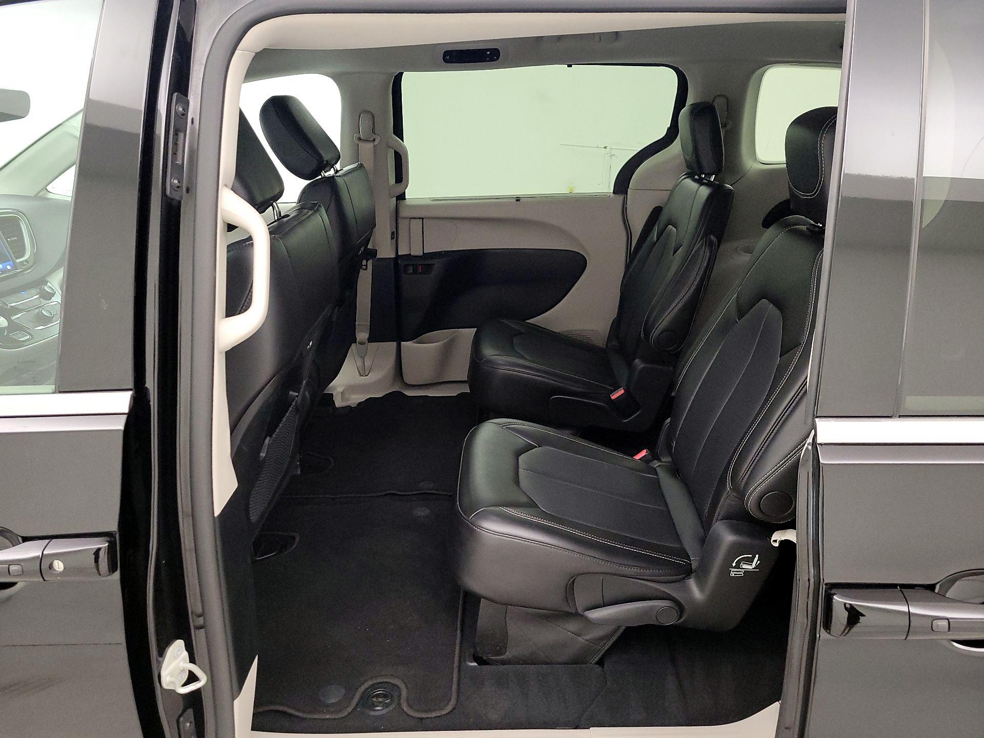 Thumbnail: 2024 Chrysler Pacifica - 19