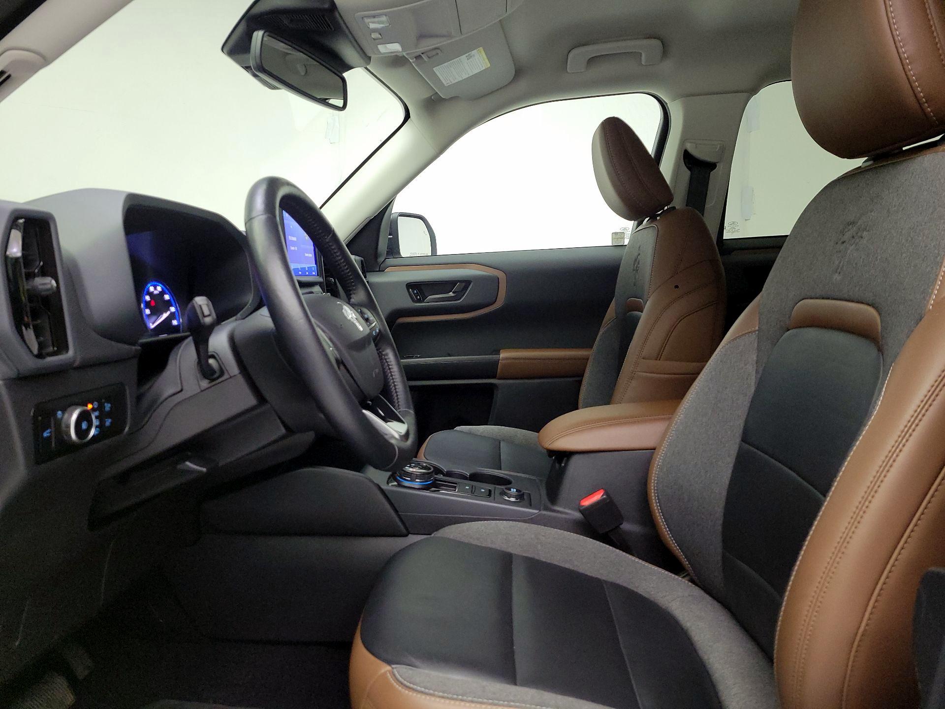 Thumbnail: 2023 Ford Bronco Sport - 9