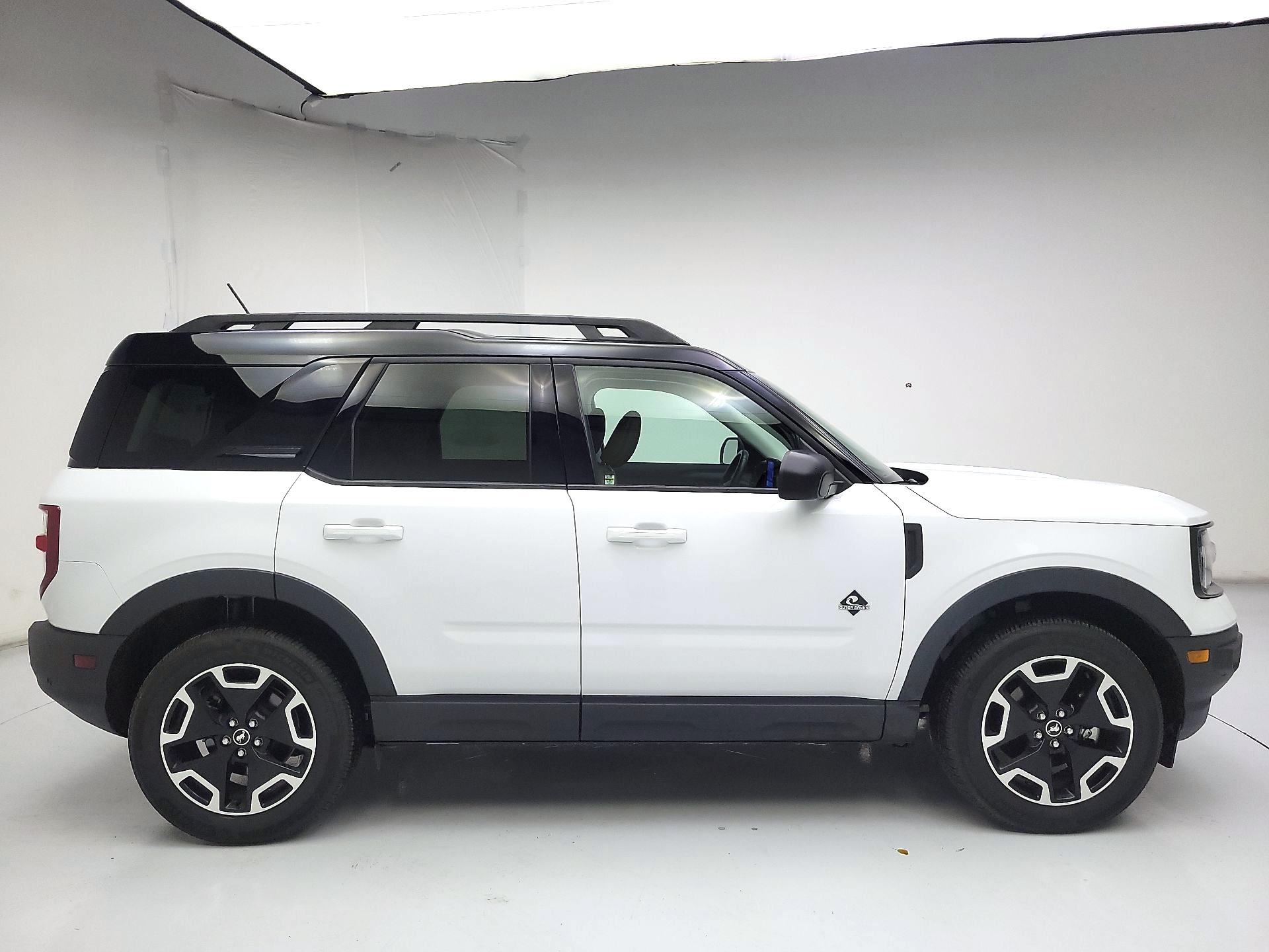 Thumbnail: 2023 Ford Bronco Sport - 4