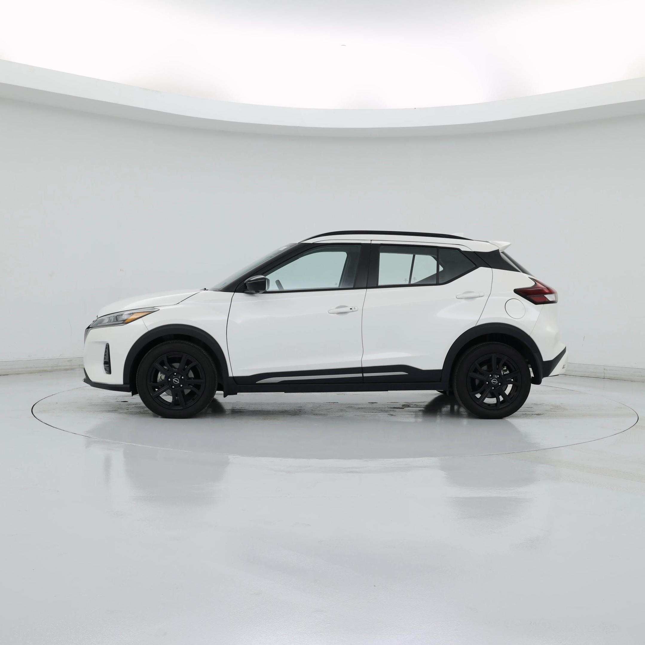 Thumbnail: 2024 Nissan Kicks - 3