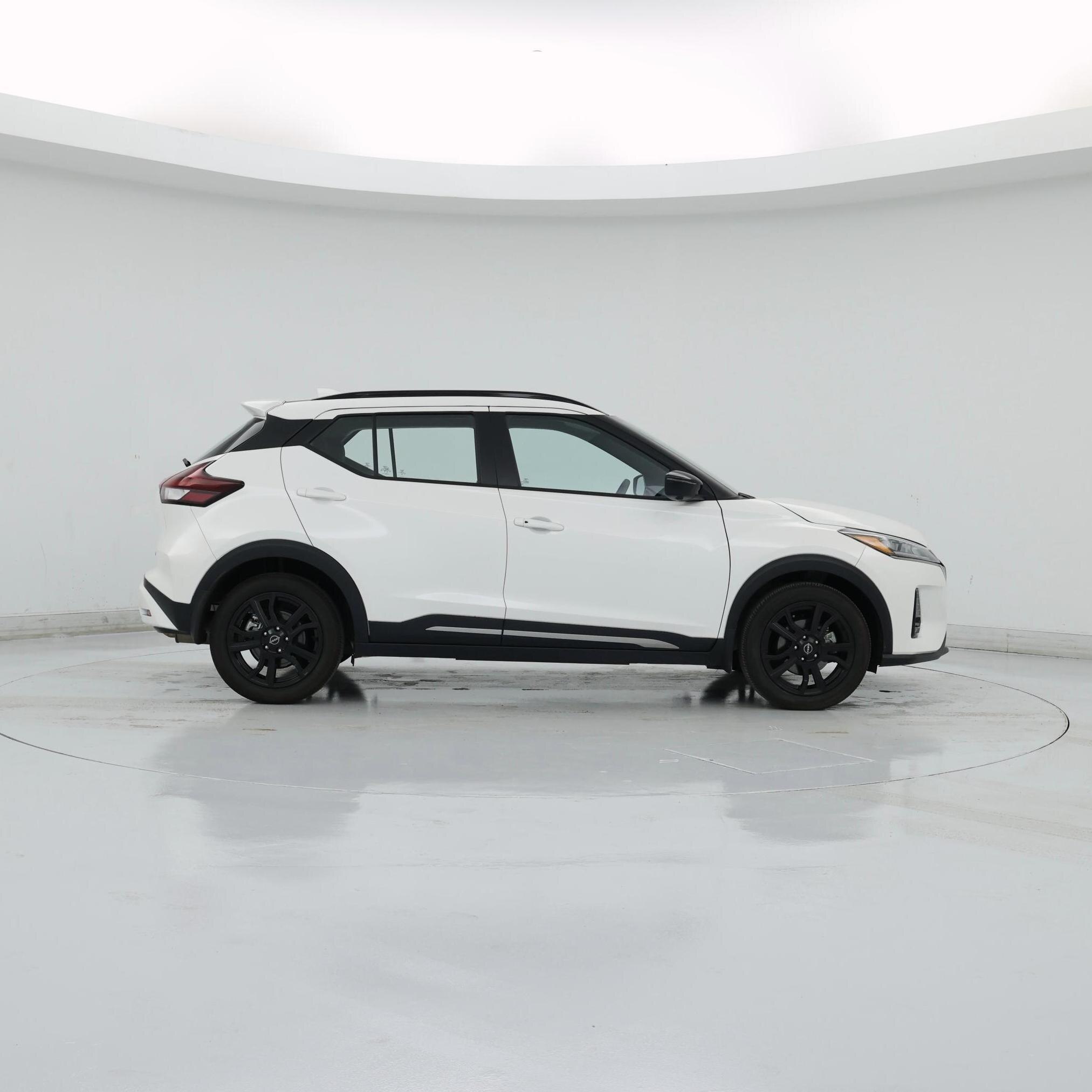 Thumbnail: 2024 Nissan Kicks - 7