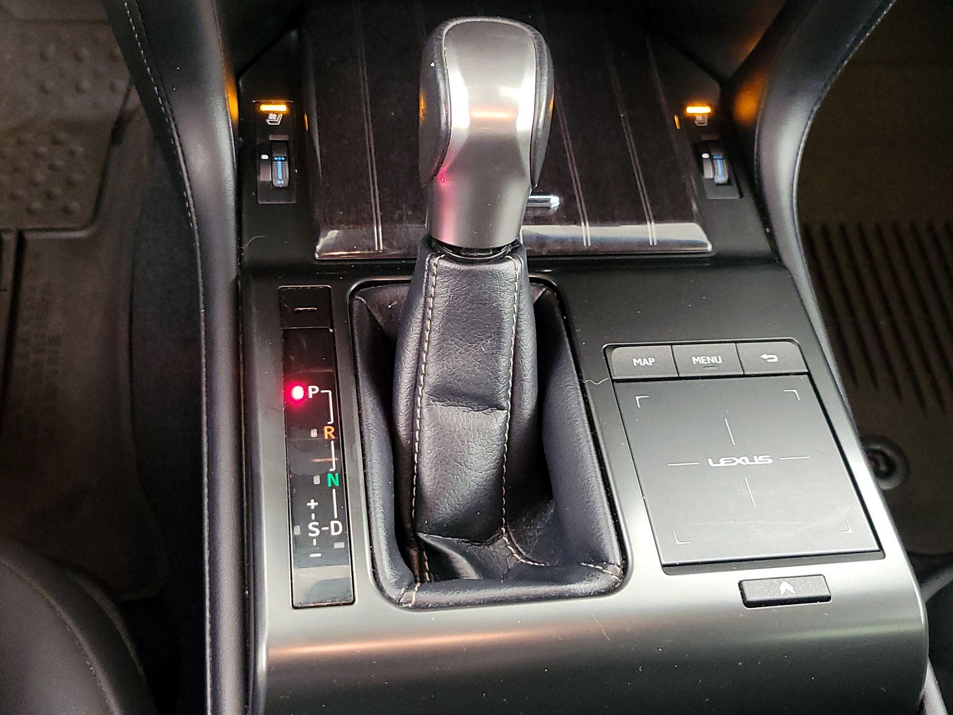 Thumbnail: 2023 Lexus GX - 18